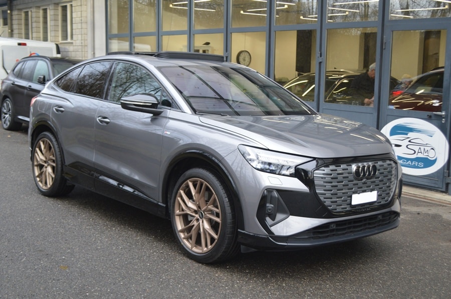 AUDI Q4 Sportback e-tron 50 quattro I Panoramadach-image-0