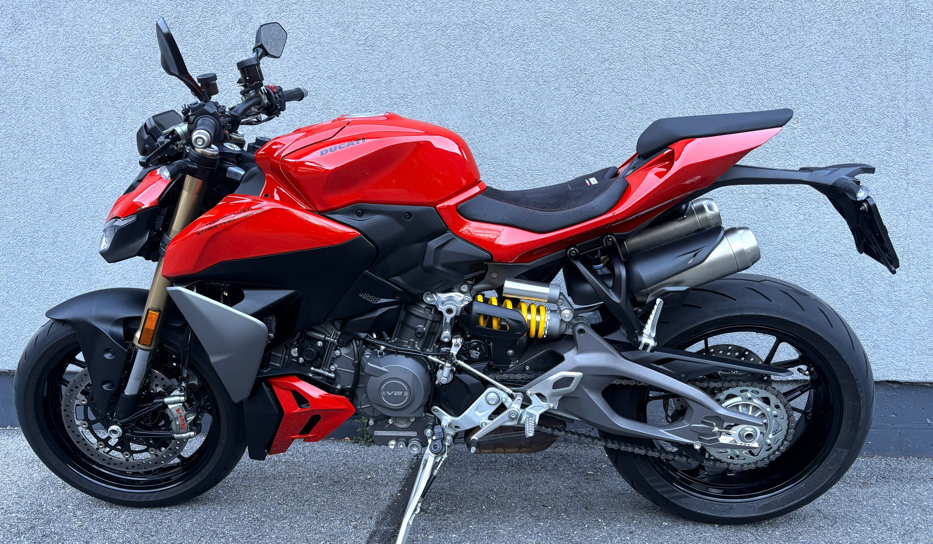 DUCATI Streetfighter V2 (35kW)-showroom-element-3