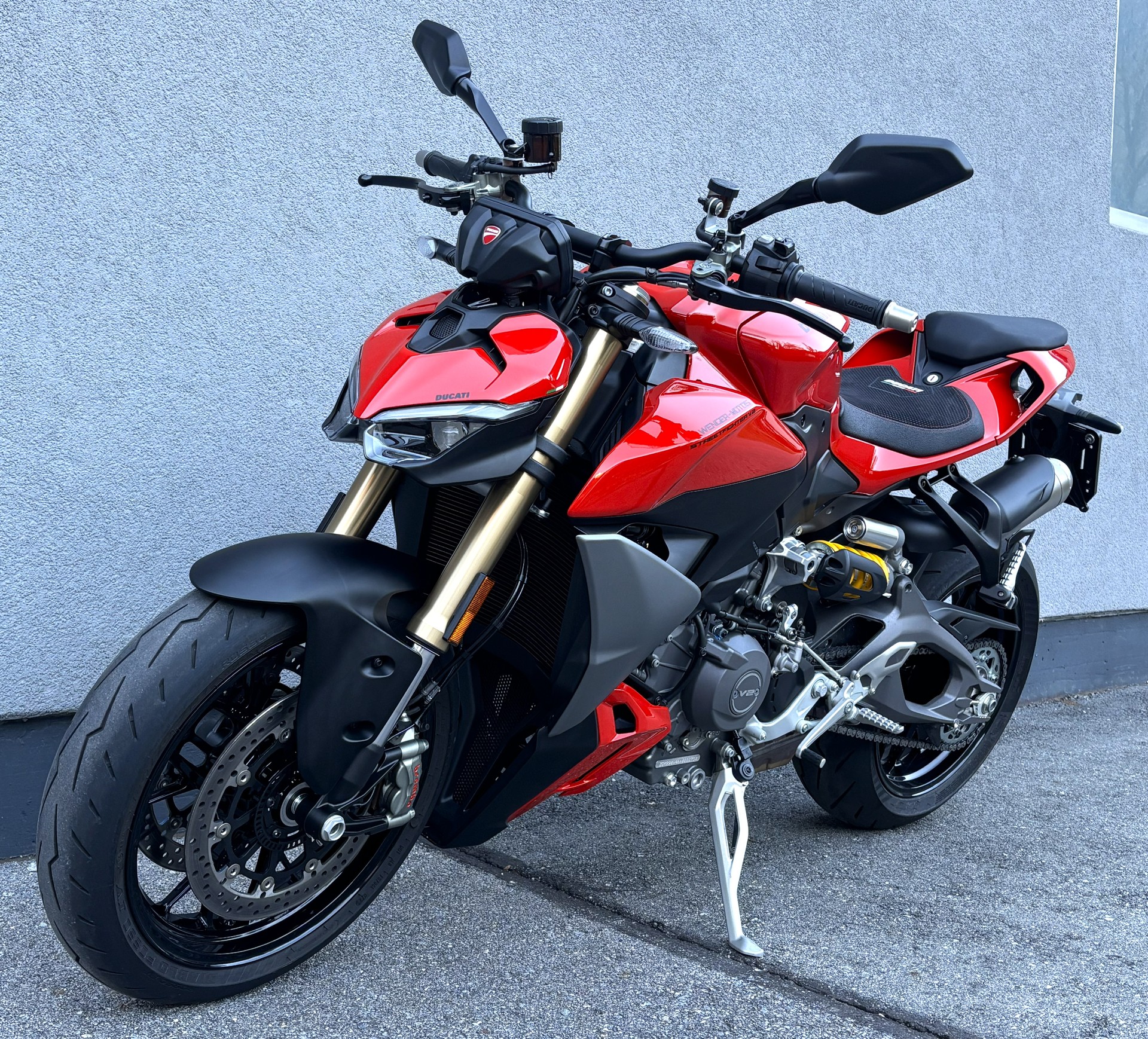 DUCATI Streetfighter V2 (35kW)-showroom-element-2