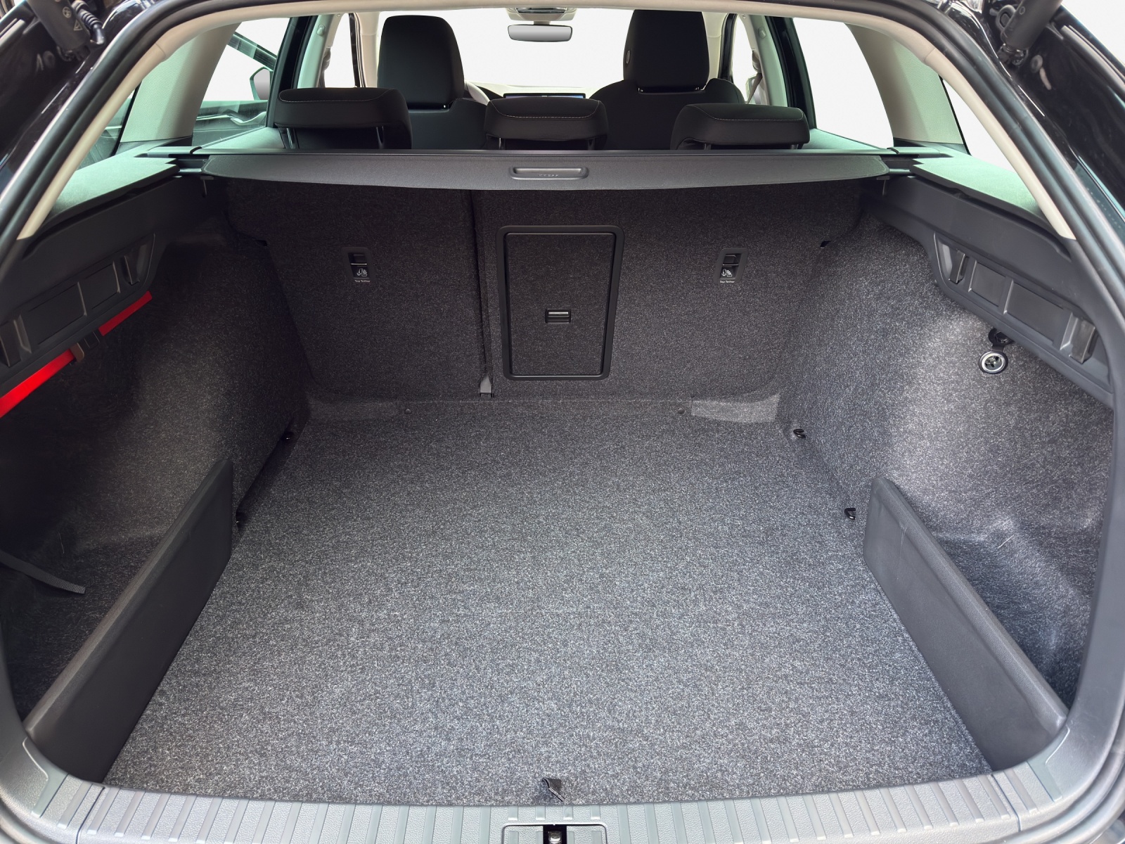SKODA Octavia Combi 2.0 TSI DSG Selection 4x4-image-12