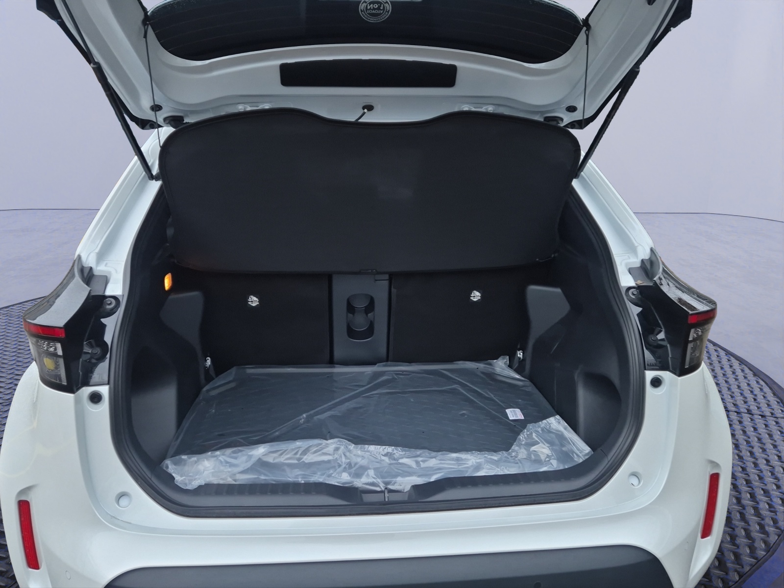 TOYOTA Yaris Cross 1.5 Trend AWDi e-CVT-image-14