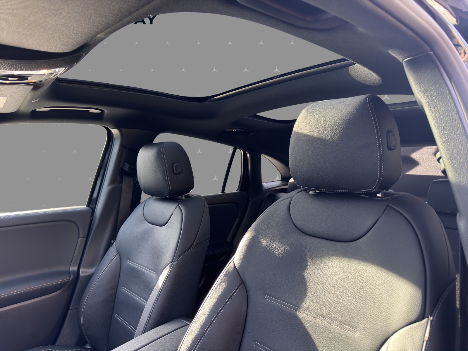 MERCEDES-BENZ GLA 250 4Matic 8G-DCT Swiss Star-image-10
