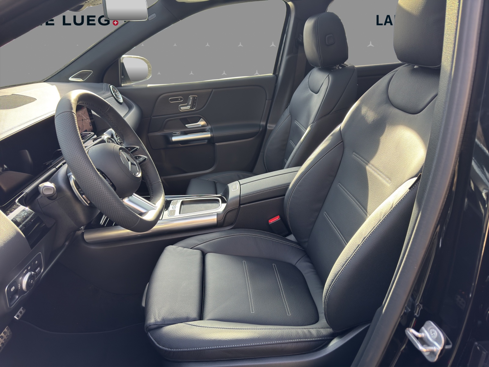 MERCEDES-BENZ GLA 250 4Matic 8G-DCT Swiss Star-image-9