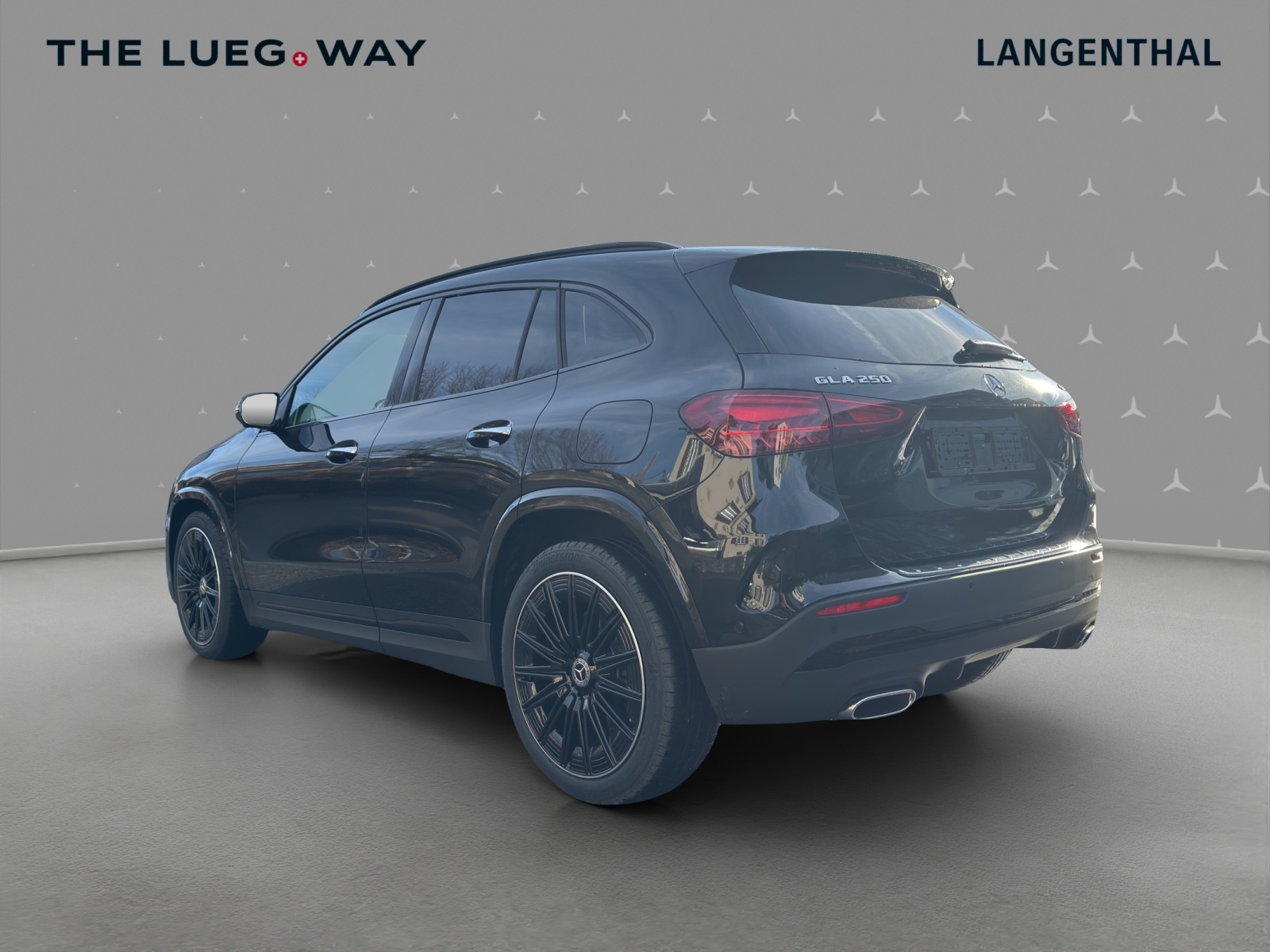 MERCEDES-BENZ GLA 250 4Matic 8G-DCT Swiss Star-image-2