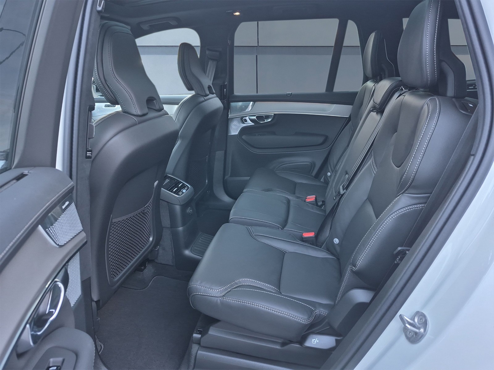 VOLVO XC90 2.0 T8 TE Black Edition eAWD-image-14