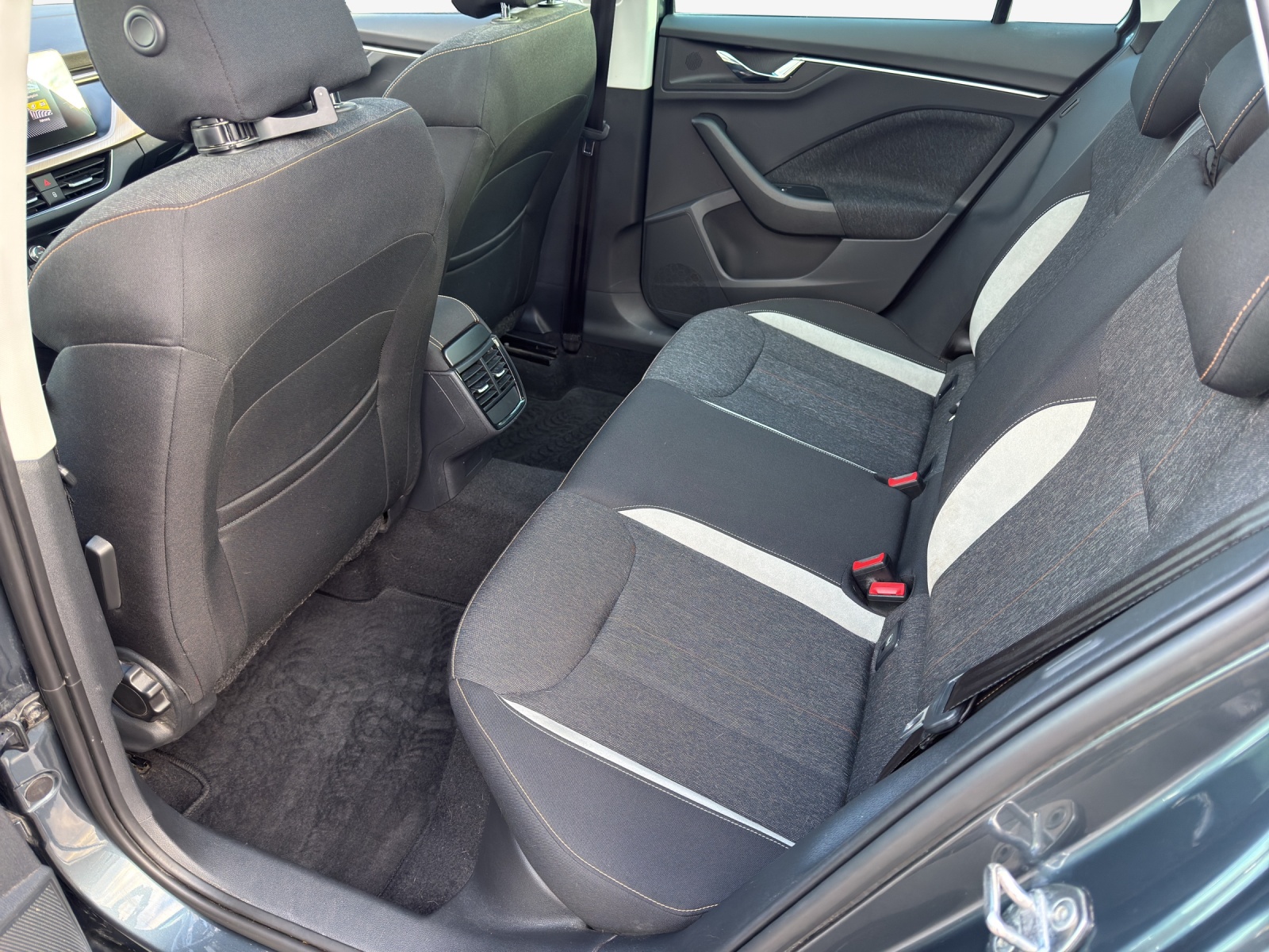 SKODA Kamiq 1.5 TSI ACT Style DSG-image-11