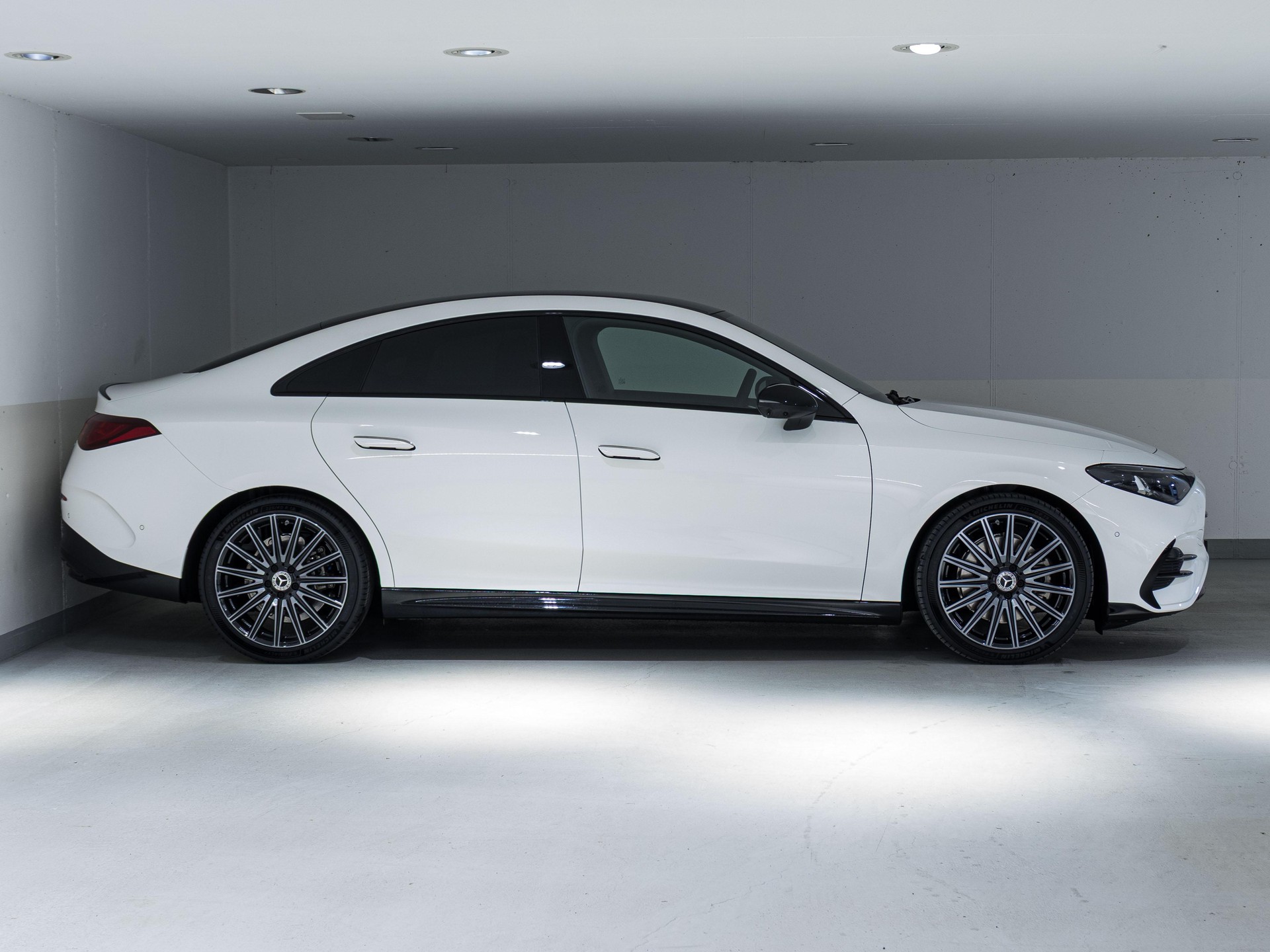 MERCEDES-BENZ CLA 220 4MATIC-image-1