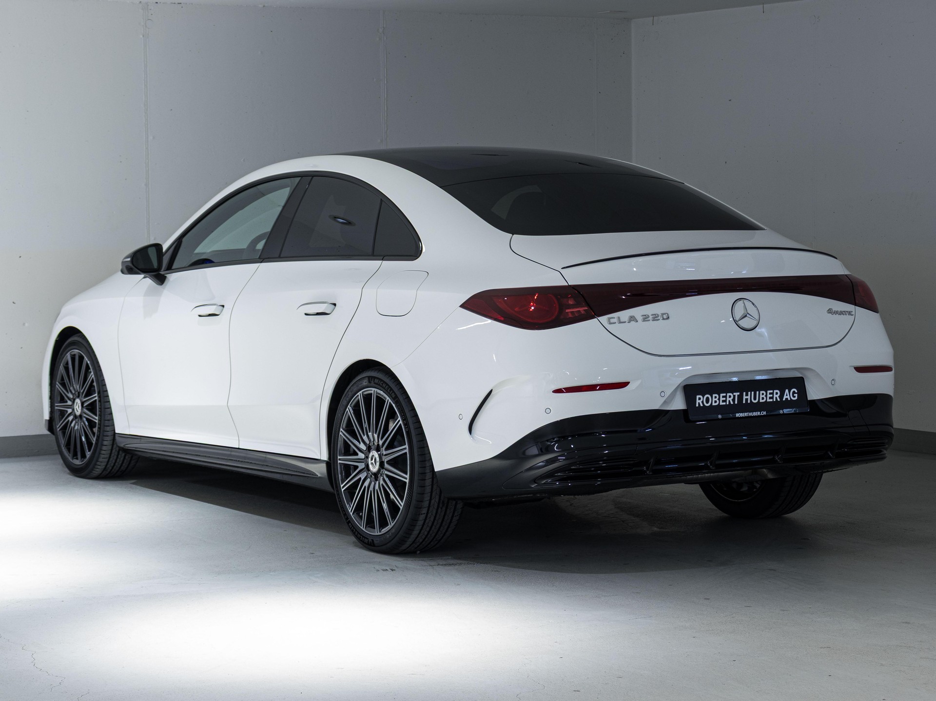 MERCEDES-BENZ CLA 220 4MATIC-image-3