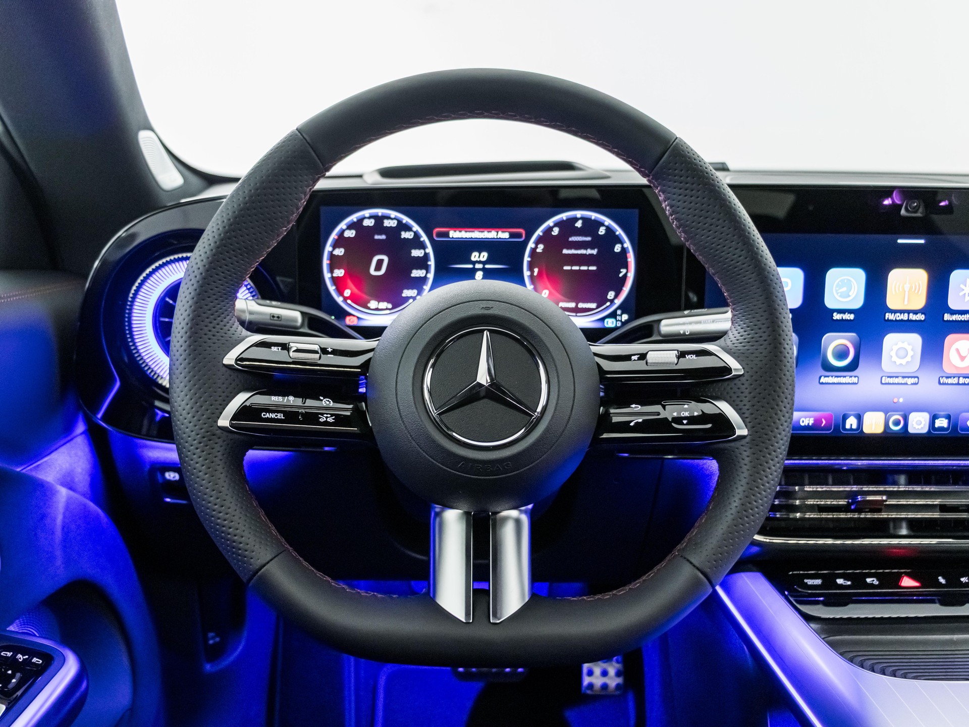 MERCEDES-BENZ CLA 220 4MATIC-image-11