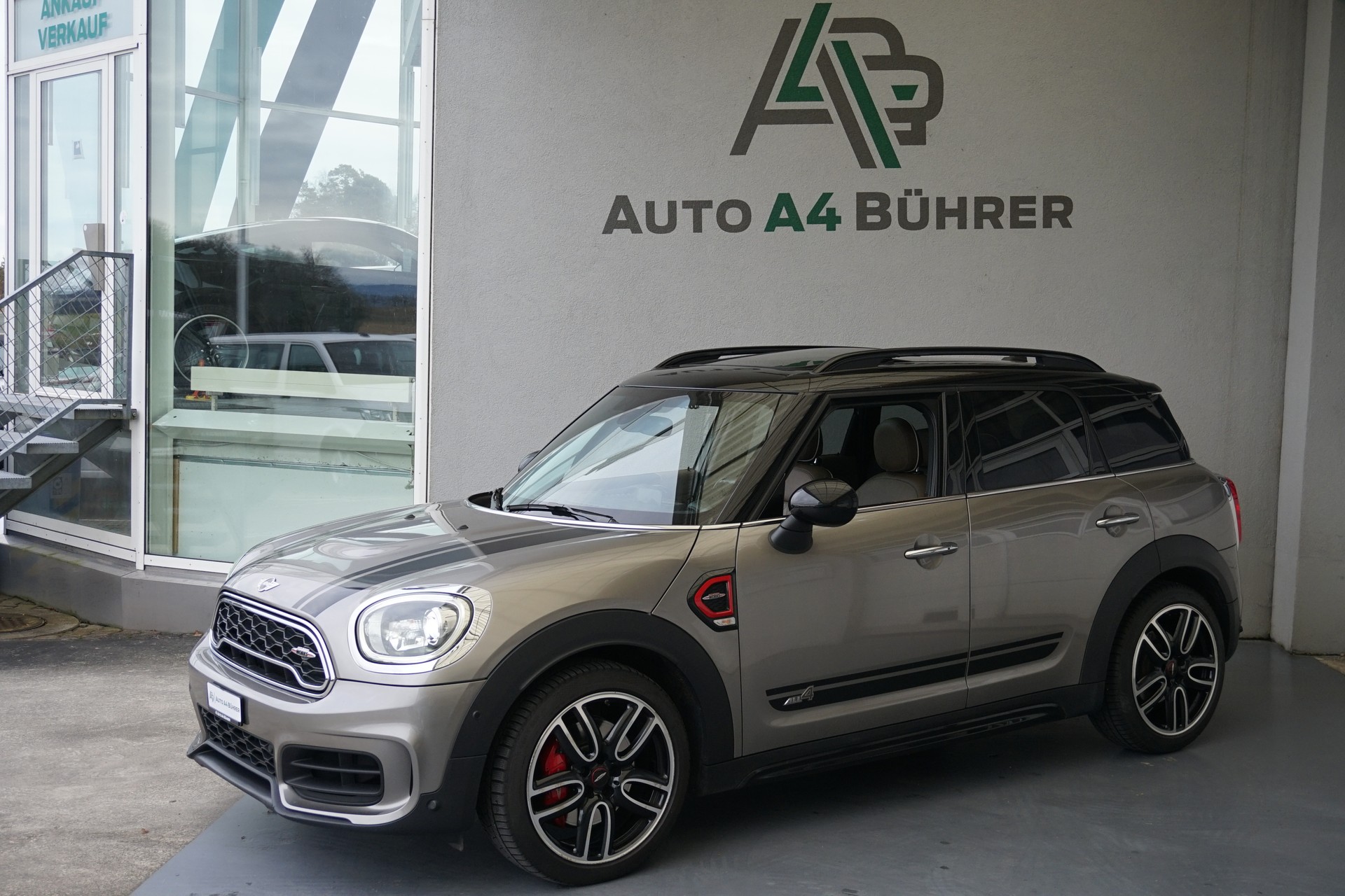 MINI Countryman 2,0 T 231PS JCW ALL4 Automat-image-3