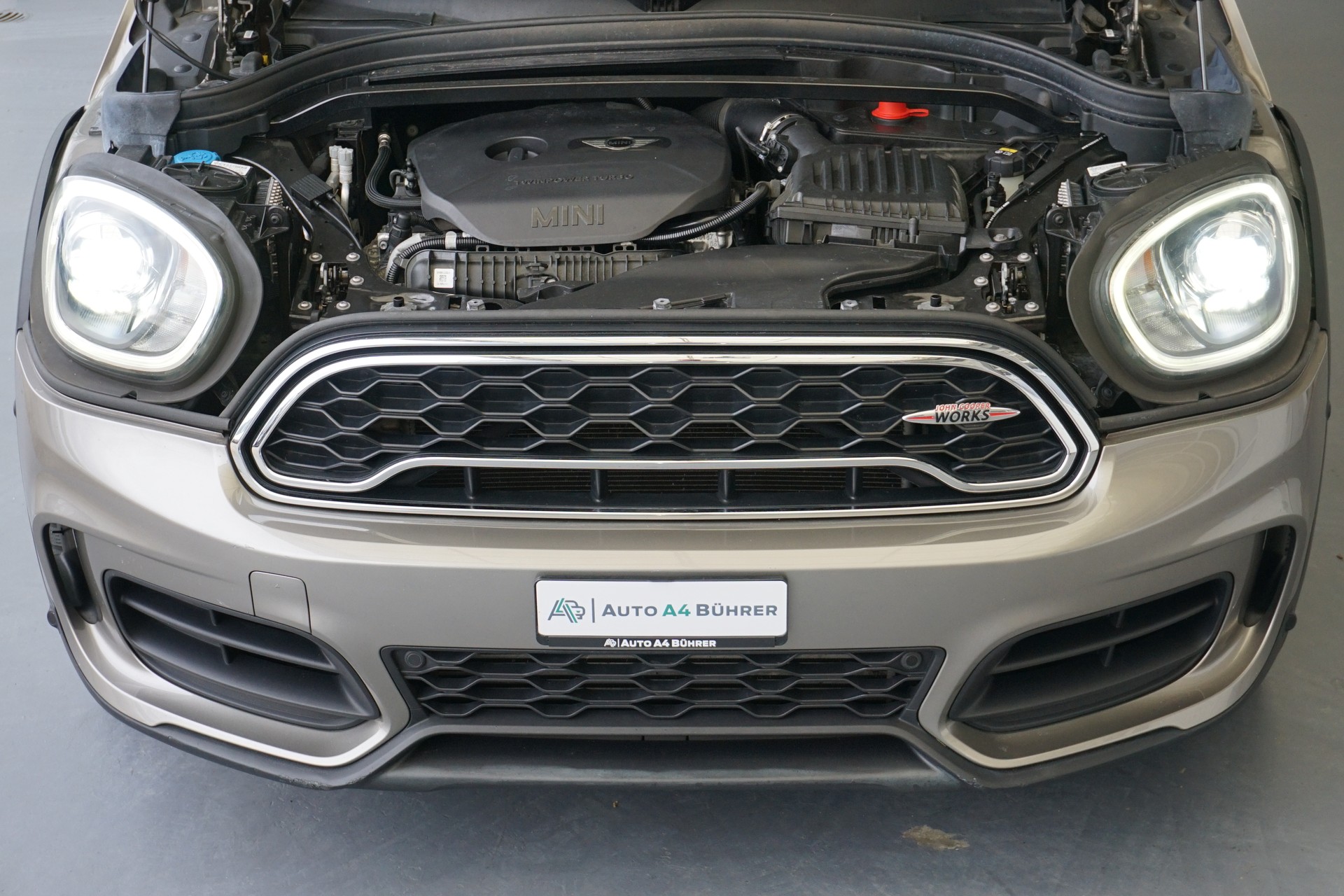 MINI Countryman 2,0 T 231PS JCW ALL4 Automat-image-13