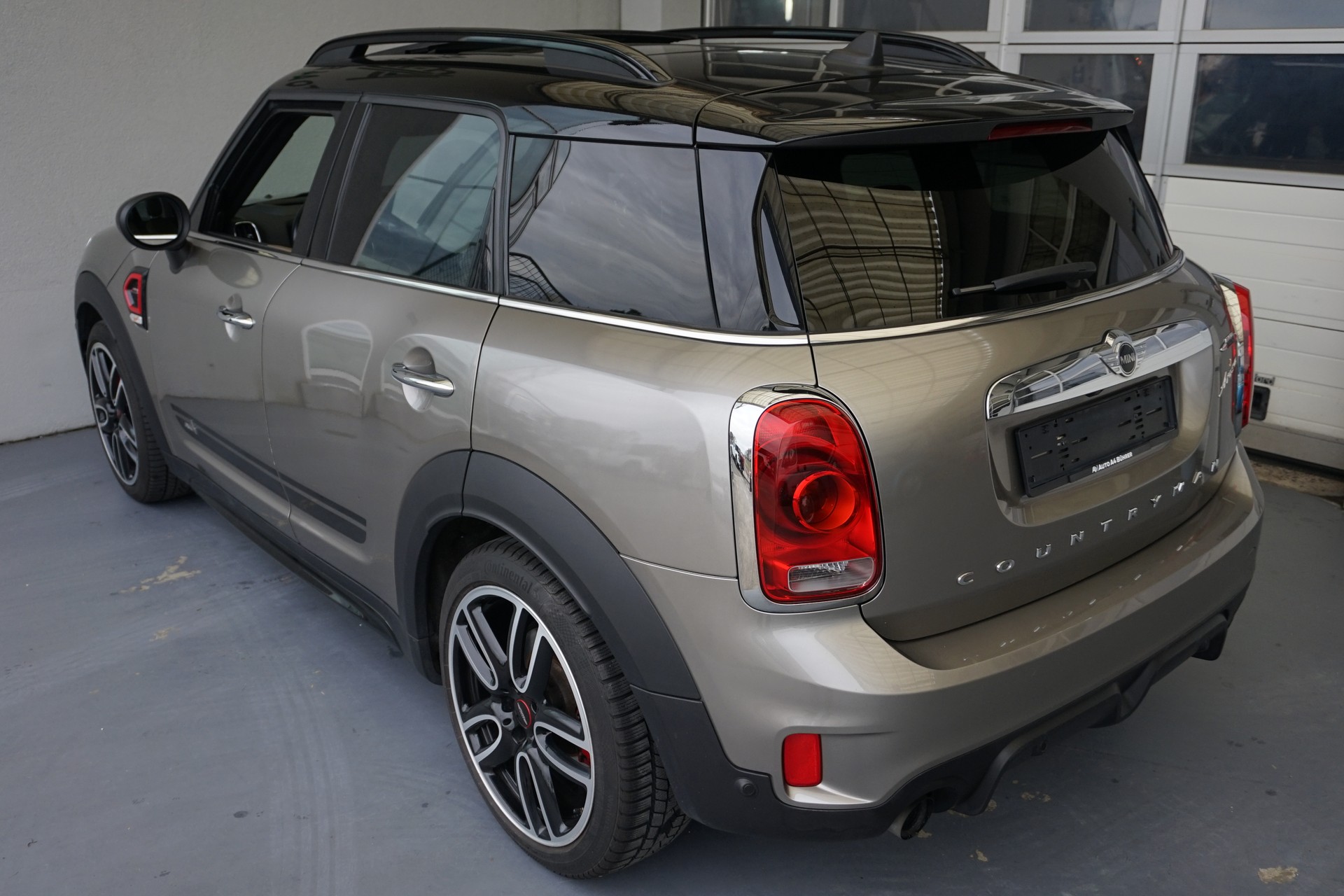 MINI Countryman 2,0 T 231PS JCW ALL4 Automat-image-7