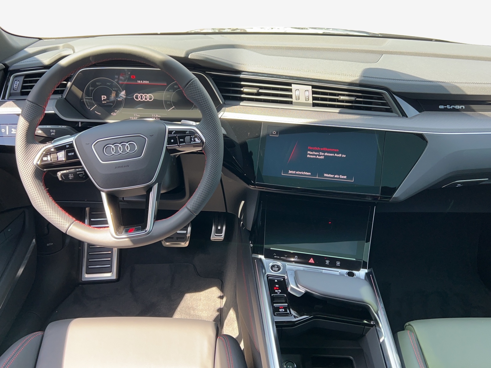 AUDI Q8 Sportback 55 e-tron Black Edition quattro-image-8