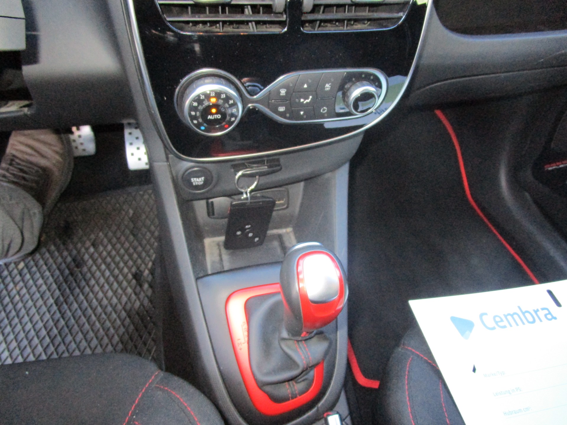 RENAULT Clio 1.6 T RS 220 Trophy EDC-image-15