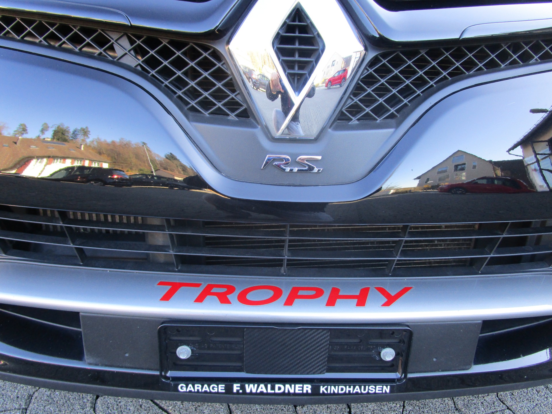 RENAULT Clio 1.6 T RS 220 Trophy EDC-image-11