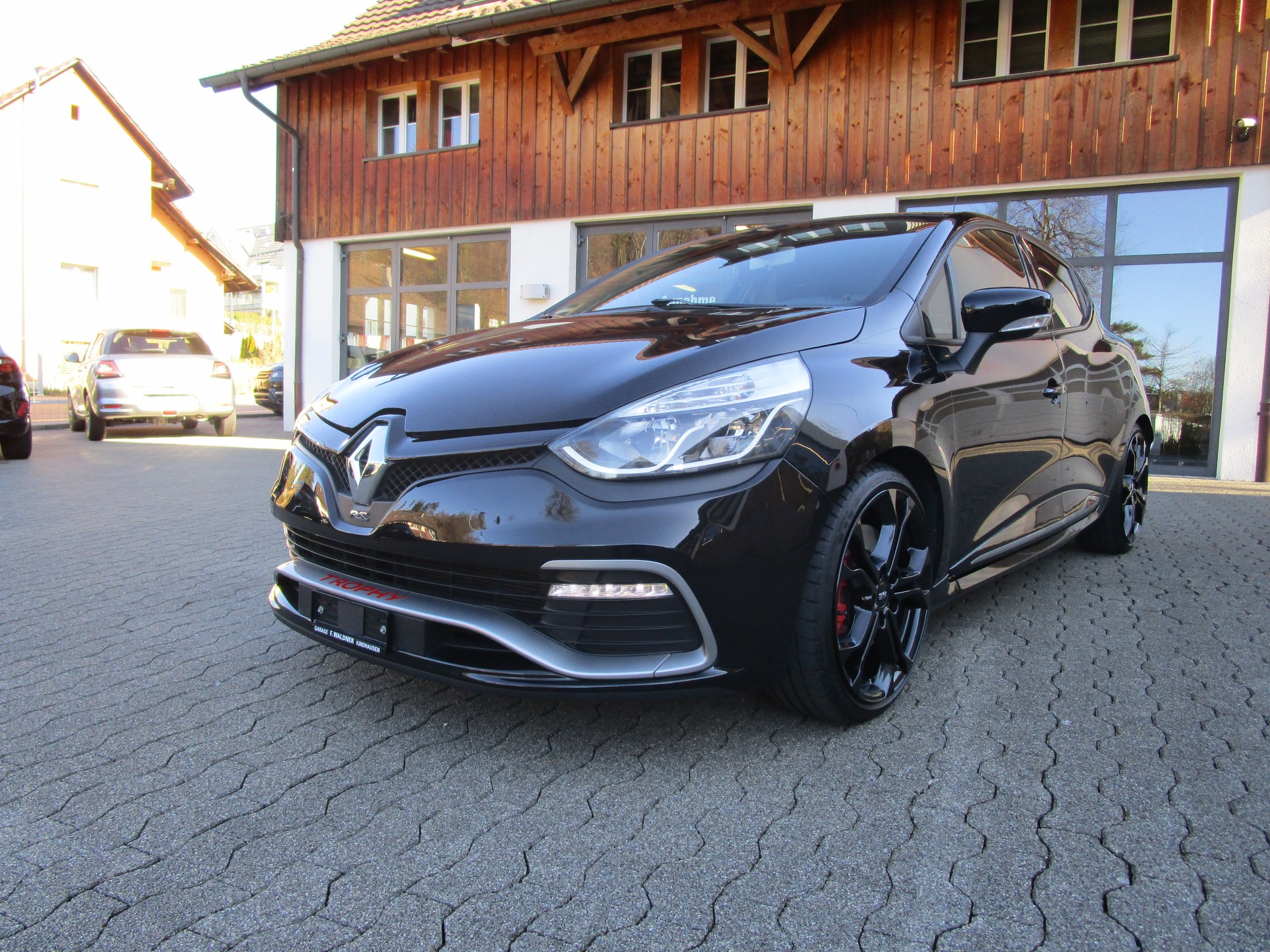 RENAULT Clio 1.6 T RS 220 Trophy EDC-image-0