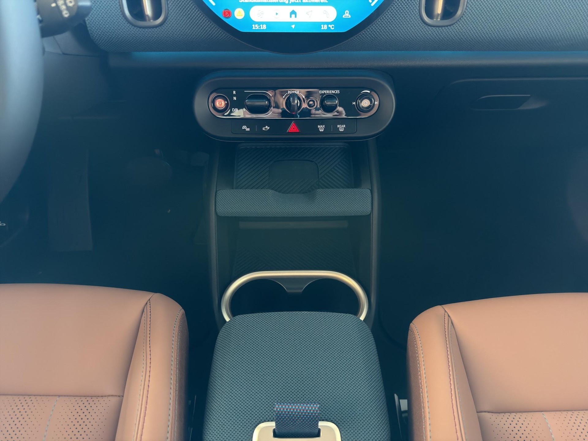 MINI Countryman E Favoured Trim-image-15