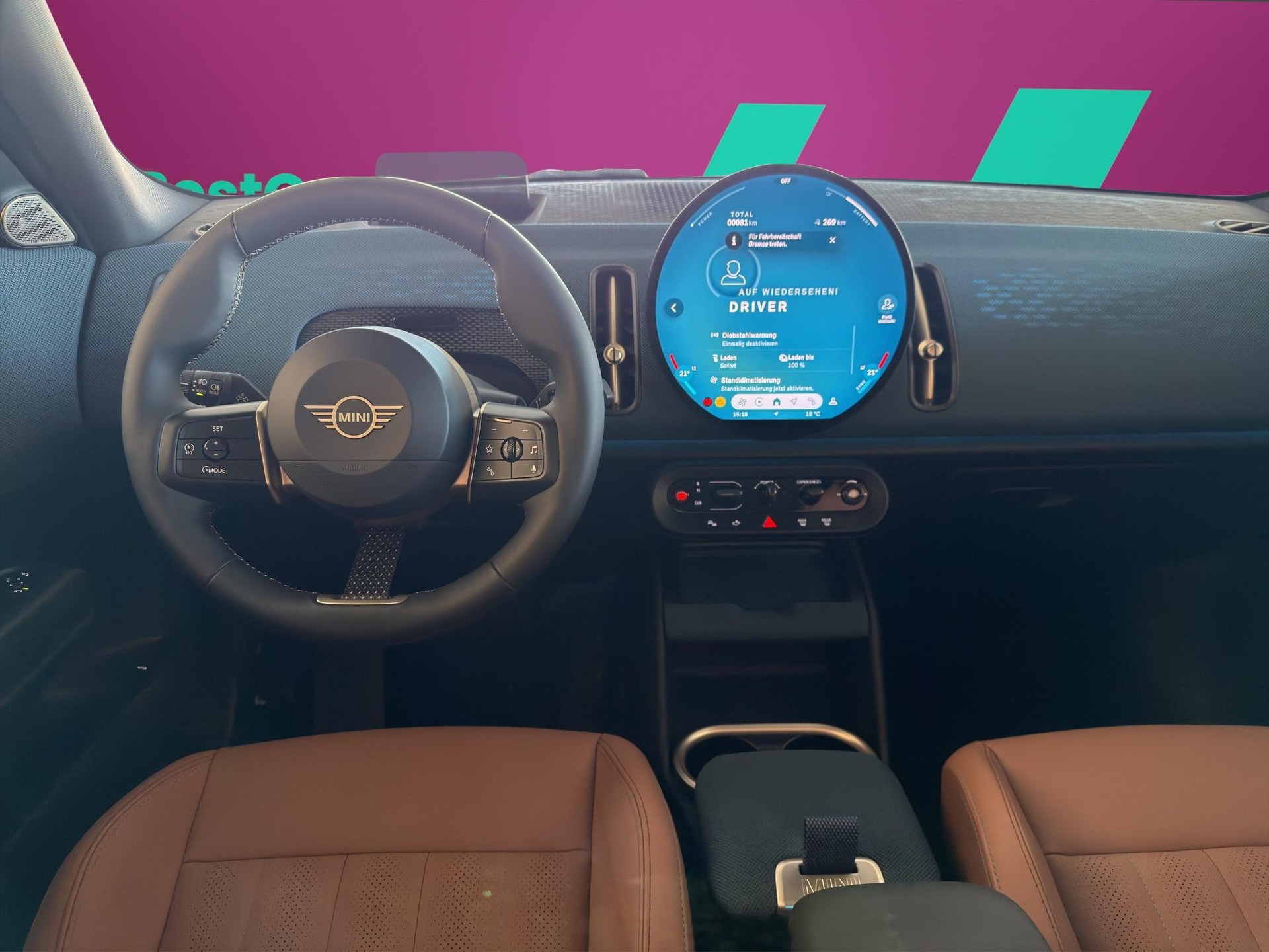 MINI Countryman E Favoured Trim-image-12