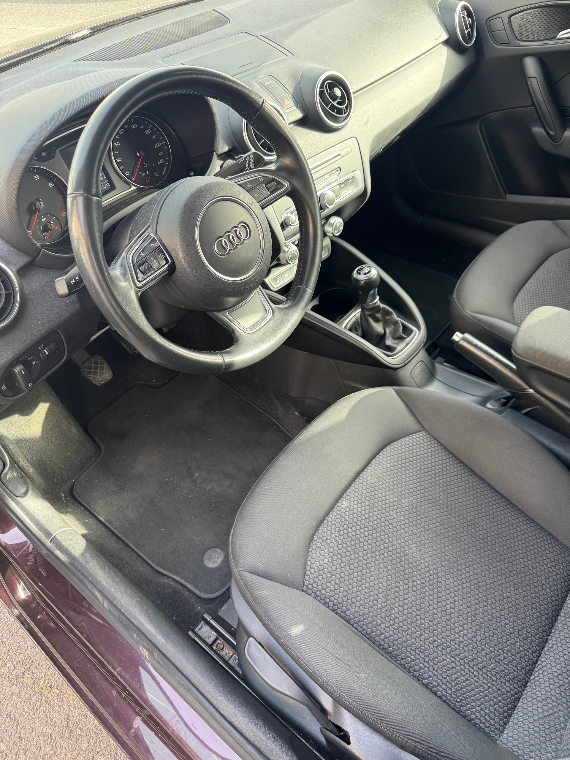 AUDI A1 Sportback 1.0 TFSI-image-5