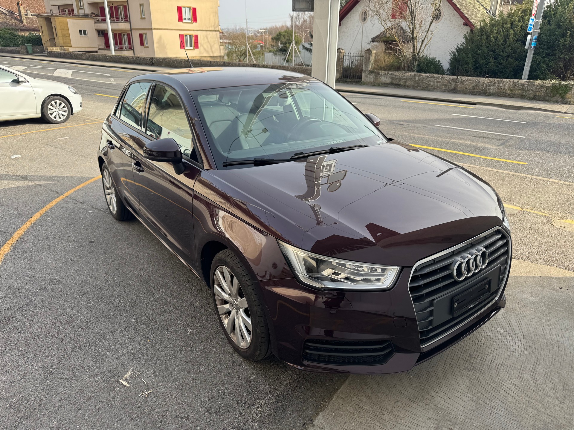 AUDI A1 Sportback 1.0 TFSI-image-2