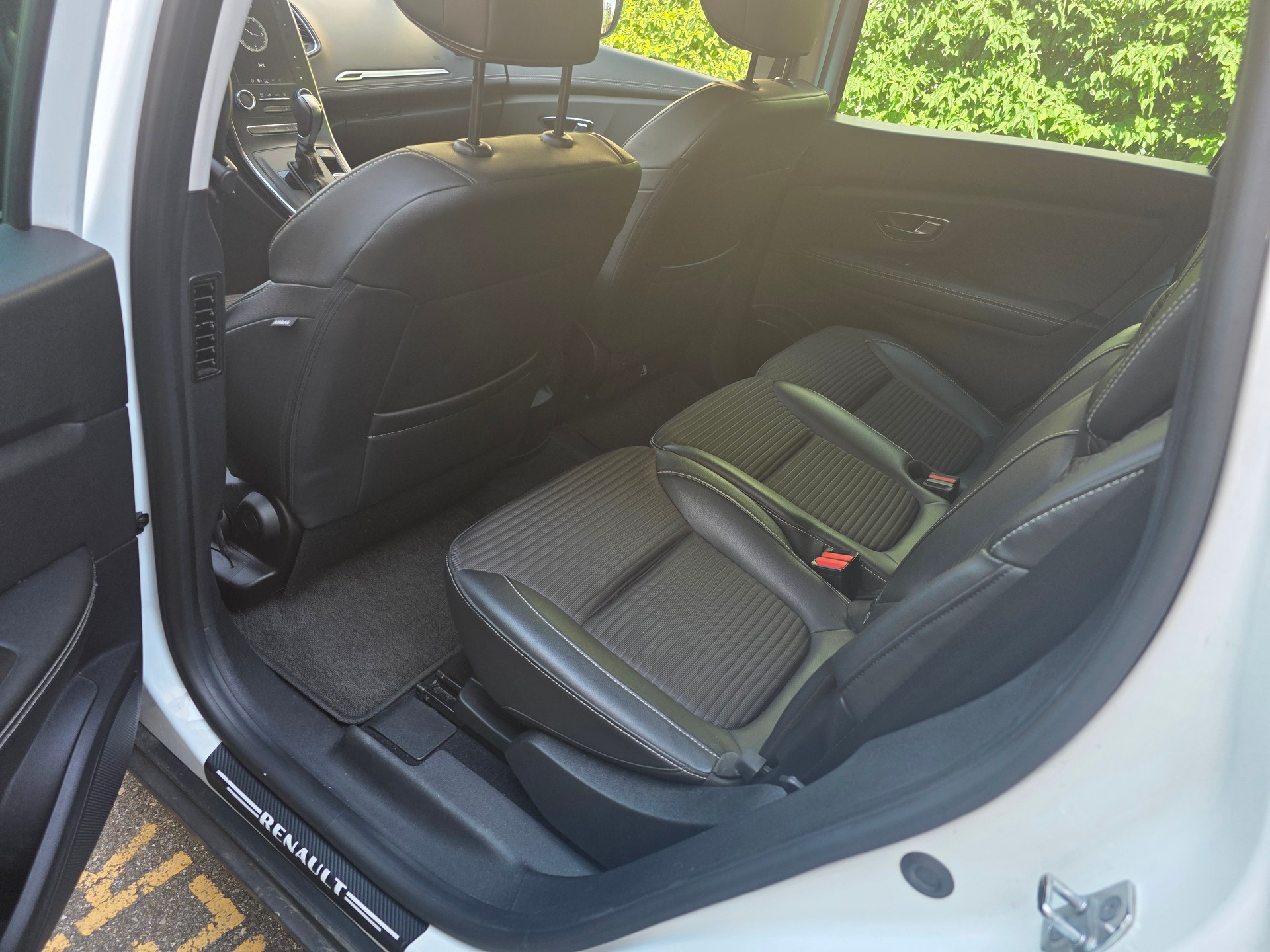 RENAULT Grand Scénic 1.3 16V Turbo Intens EDC-image-8