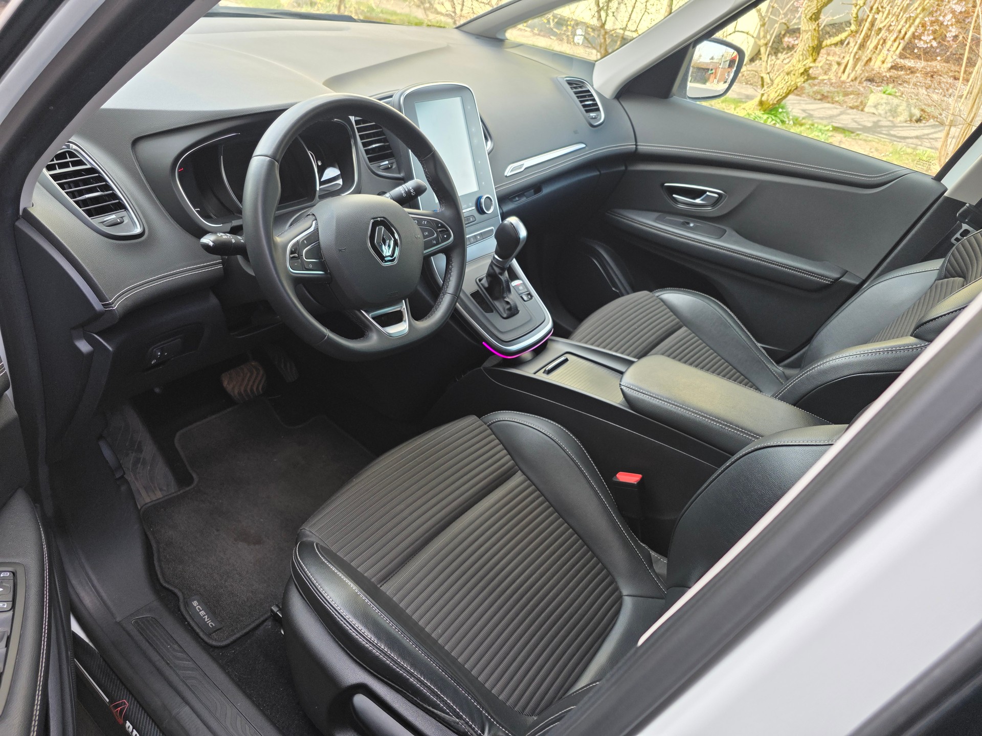 RENAULT Grand Scénic 1.3 16V Turbo Intens EDC-image-7