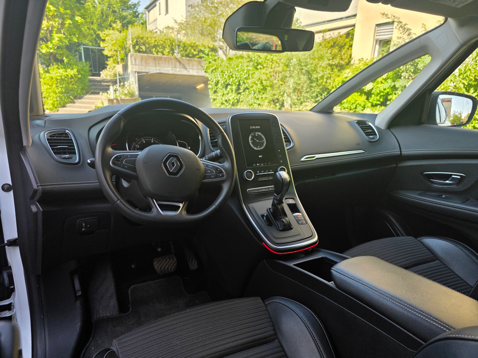 RENAULT Grand Scénic 1.3 16V Turbo Intens EDC-image-9
