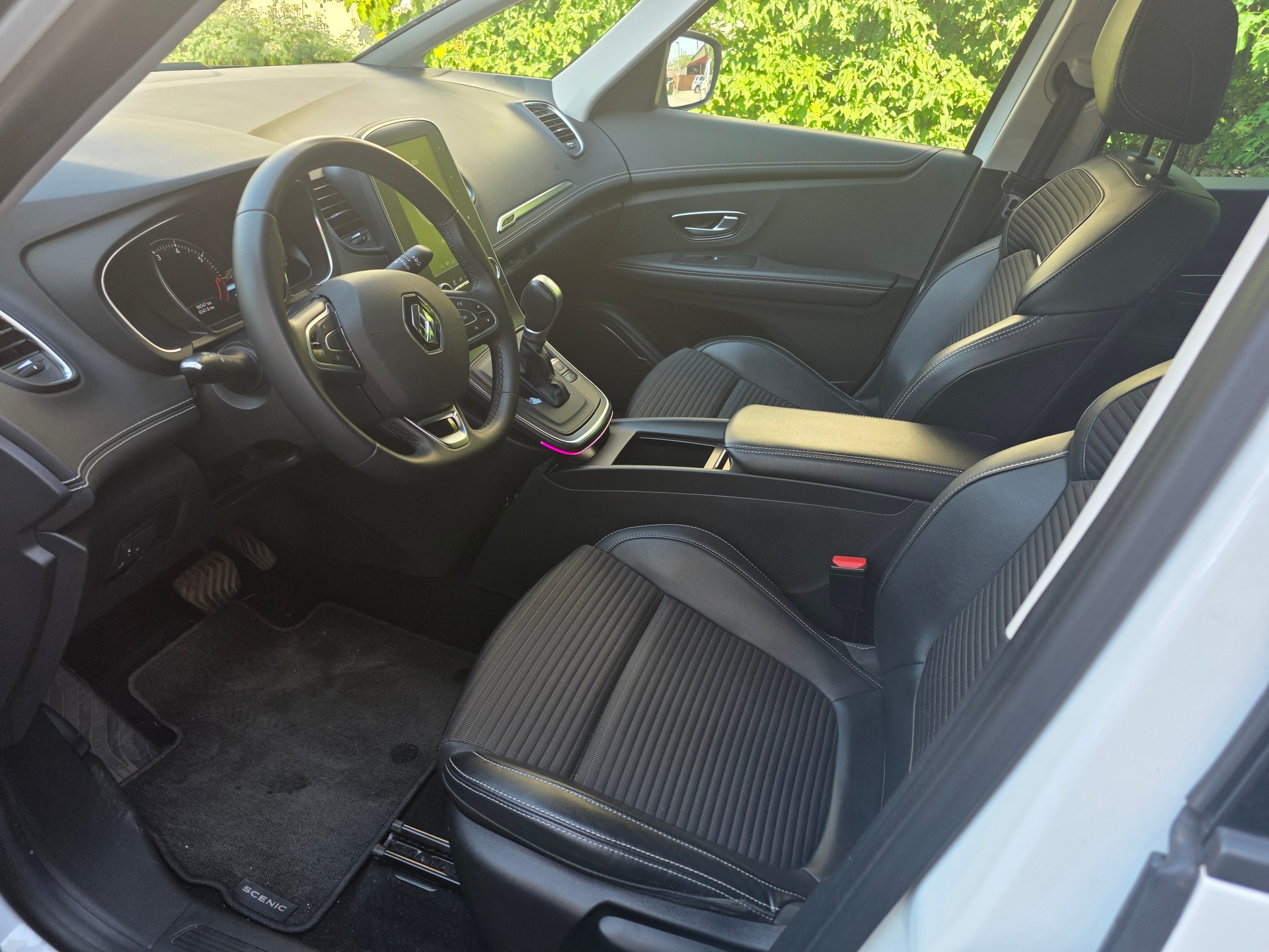 RENAULT Grand Scénic 1.3 16V Turbo Intens EDC-image-7