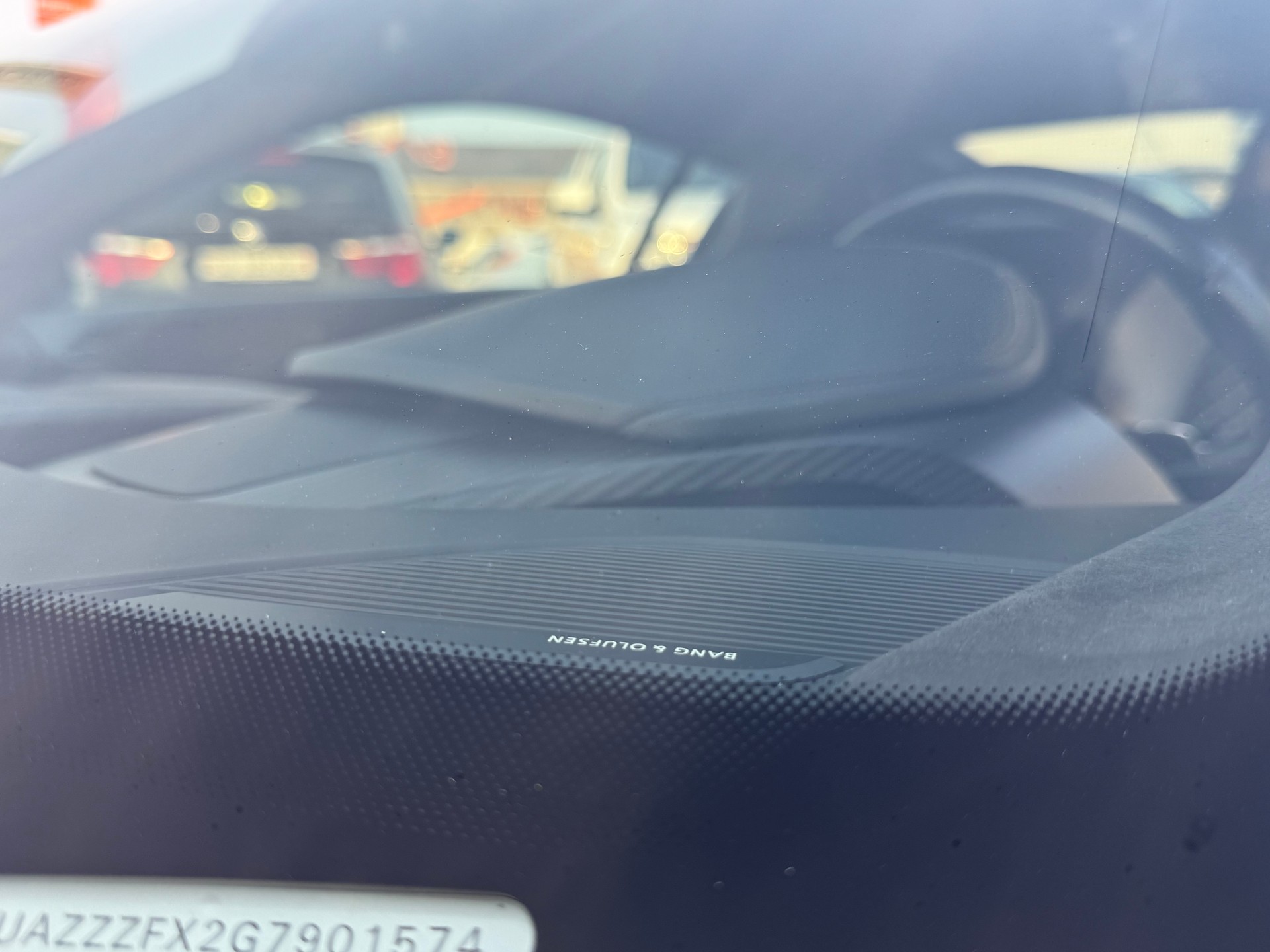 AUDI R8 Coupé 5.2 plus S-Tronic-image-20