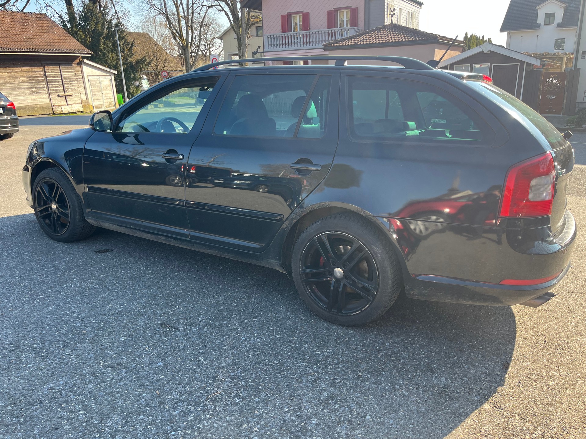 SKODA Octavia Combi 2.0 TDI RS DSG-image-4