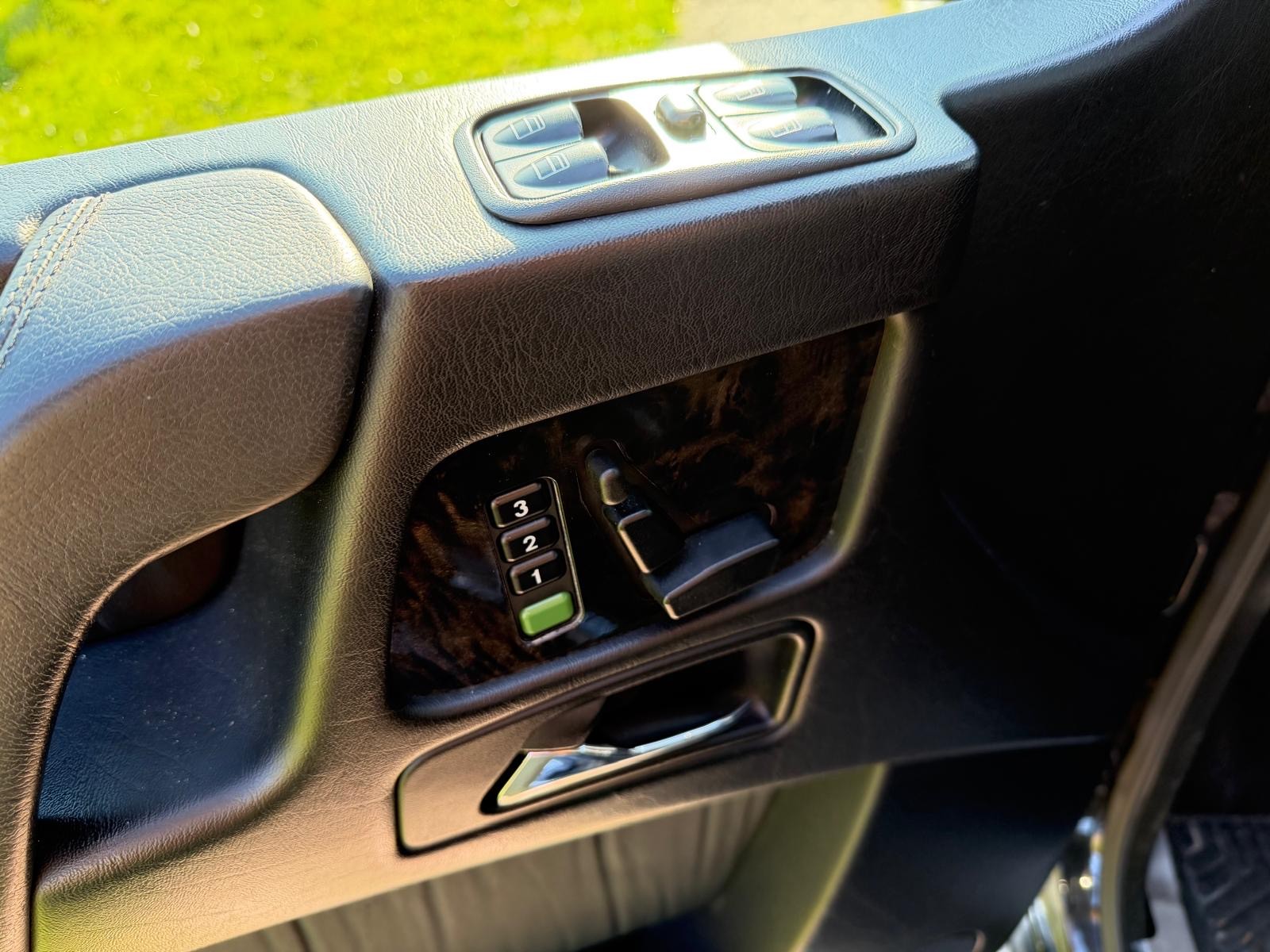 MERCEDES-BENZ G 55 AMG Automatic-image-21