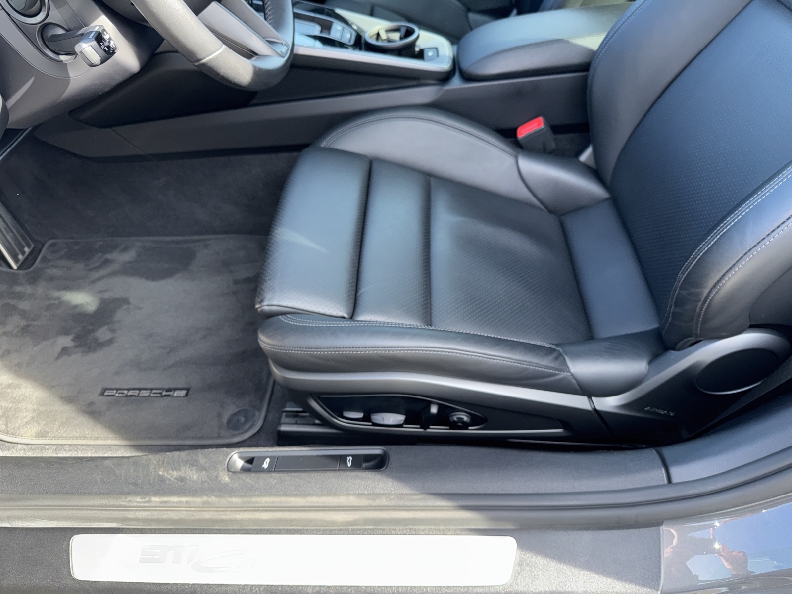 PORSCHE 911 Carrera 4S PDK-image-15