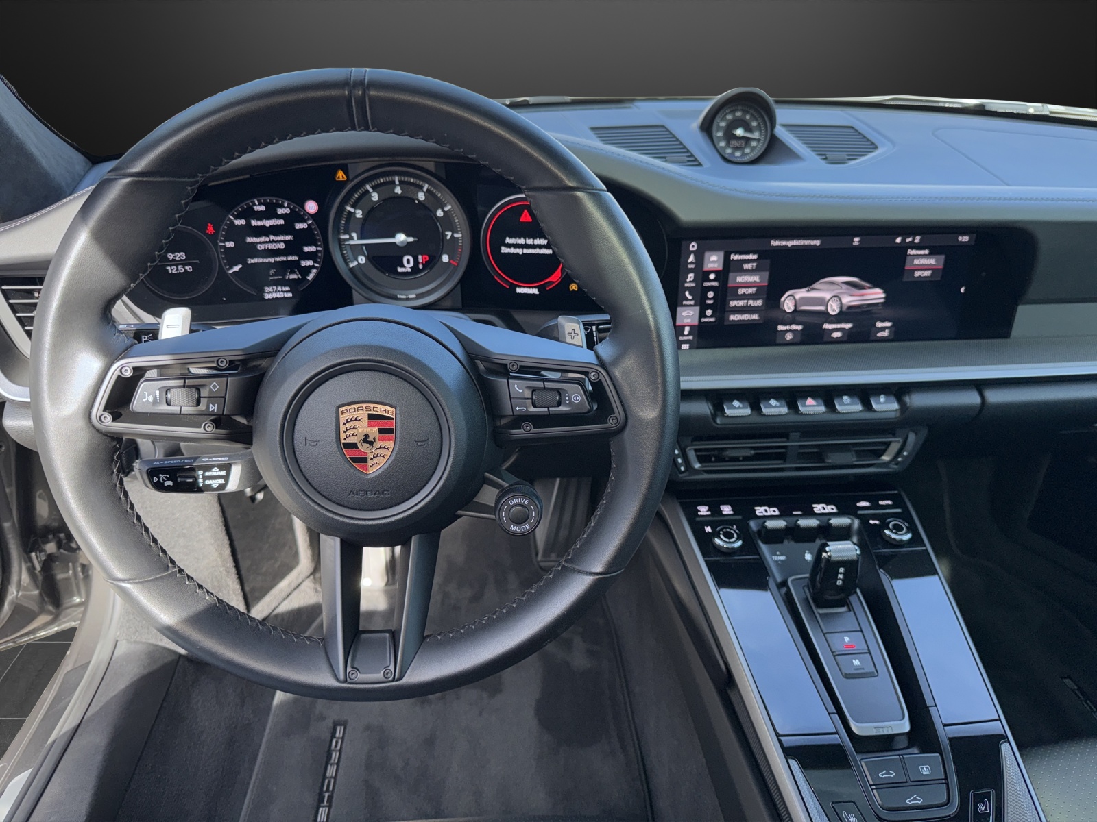 PORSCHE 911 Carrera 4S PDK-image-9