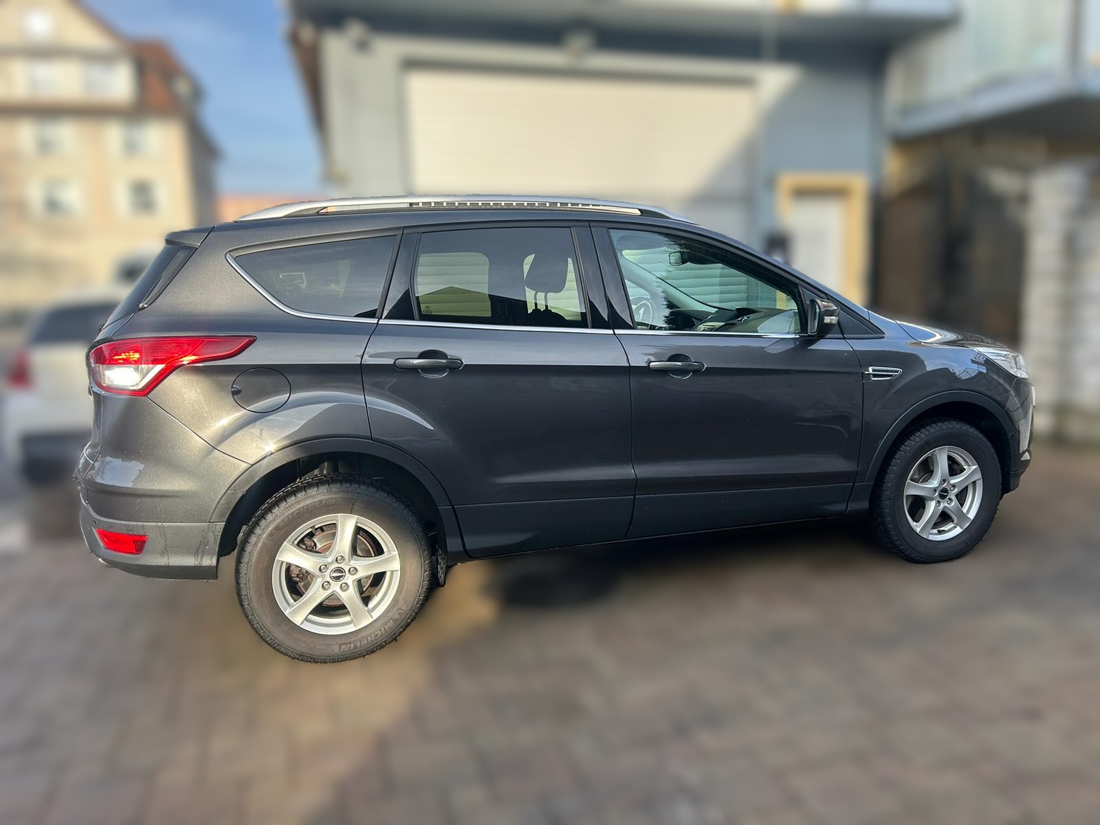 FORD Kuga 2.0 TDCi Titanium 4WD PowerShift-image-4