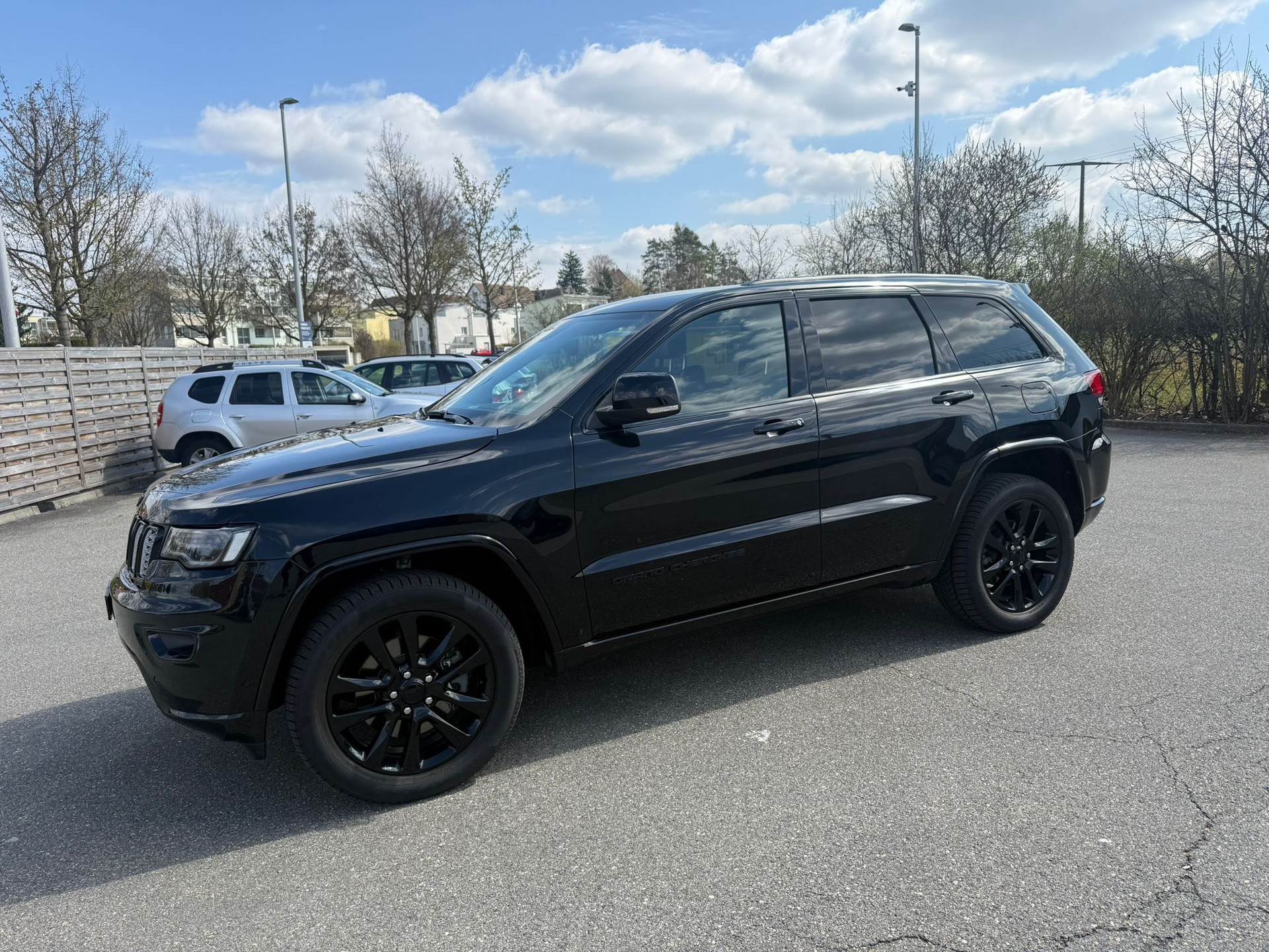 JEEP Grand Cherokee 3.0 CRD 250 Night Eagle-showroom-element-2