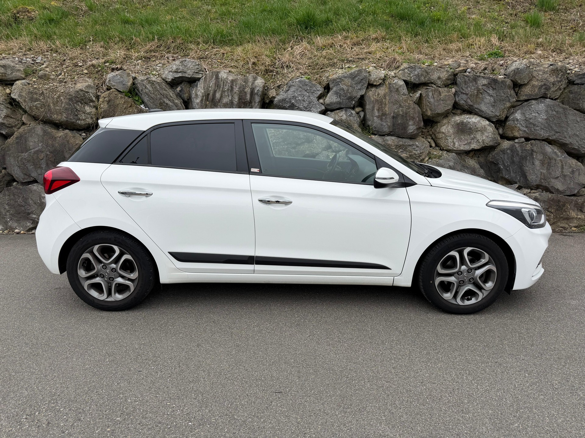 HYUNDAI i20 Active 1.0 T-GDi Vertex DCT-image-2