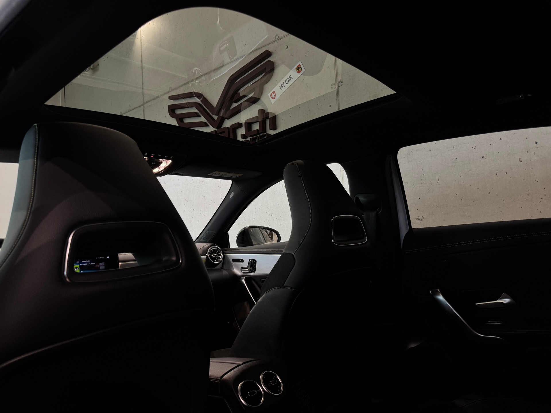 MERCEDES-BENZ A 220 AMG Line EDITION 1 7G-DCT 4Matic || BURMESTER || 360 || PANORAMA-image-26