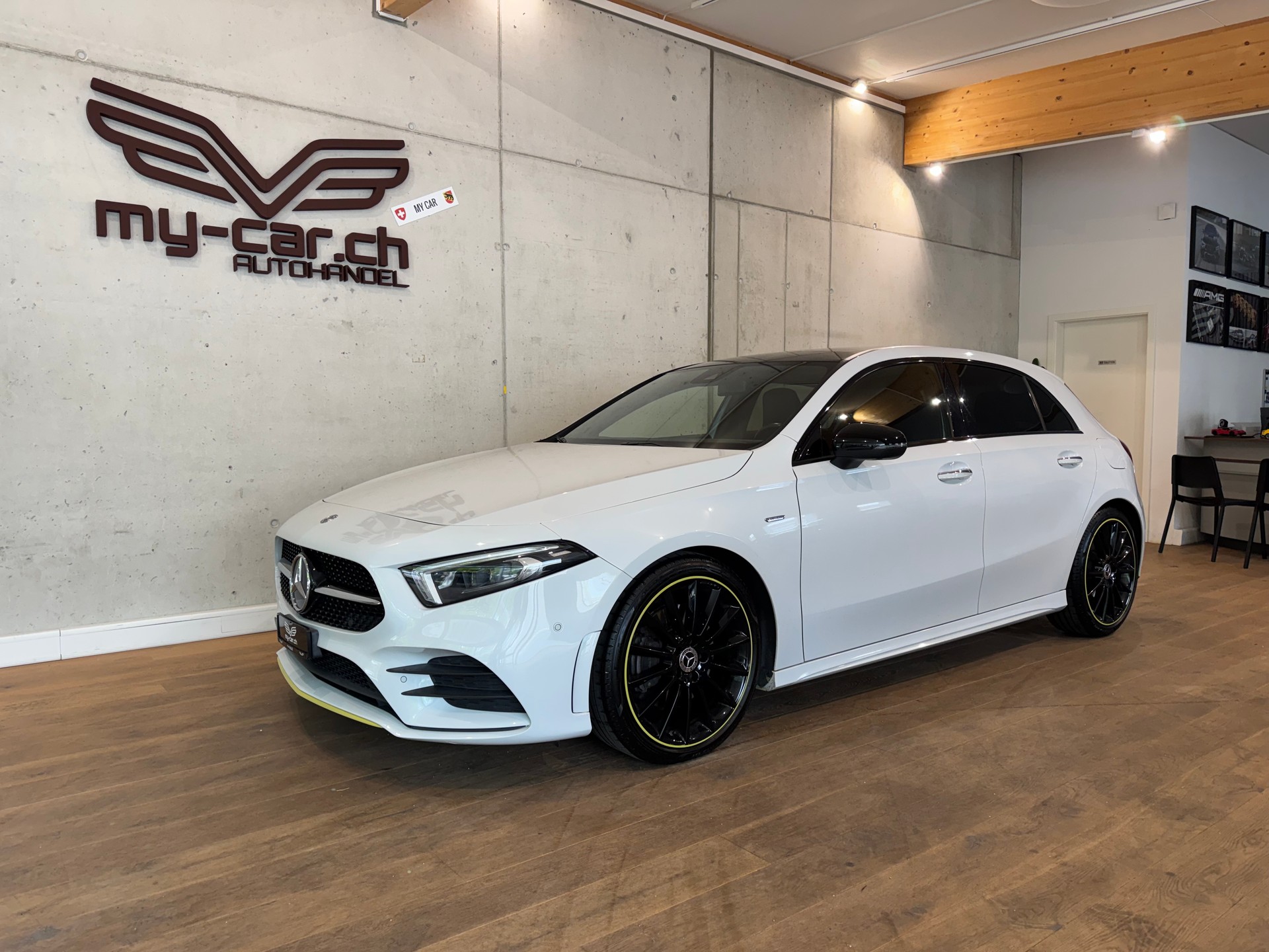 MERCEDES-BENZ A 220 AMG Line EDITION 1 7G-DCT 4Matic || BURMESTER || 360 || PANORAMA-image-0