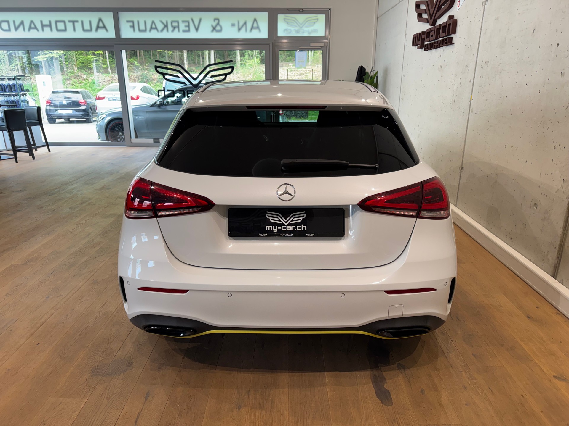 MERCEDES-BENZ A 220 AMG Line EDITION 1 7G-DCT 4Matic || BURMESTER || 360 || PANORAMA-image-10