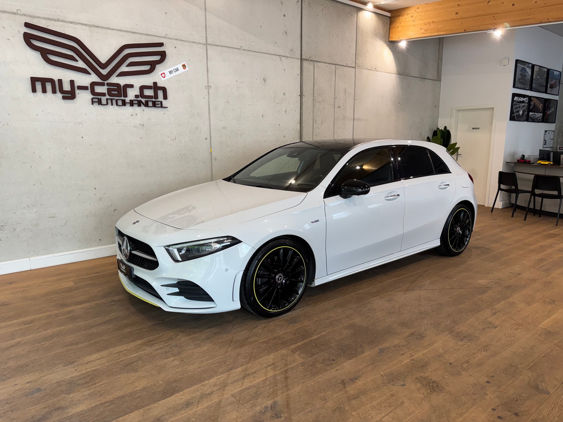 MERCEDES-BENZ A 220 AMG Line EDITION 1 7G-DCT 4Matic || BURMESTER || 360 || PANORAMA-image-2
