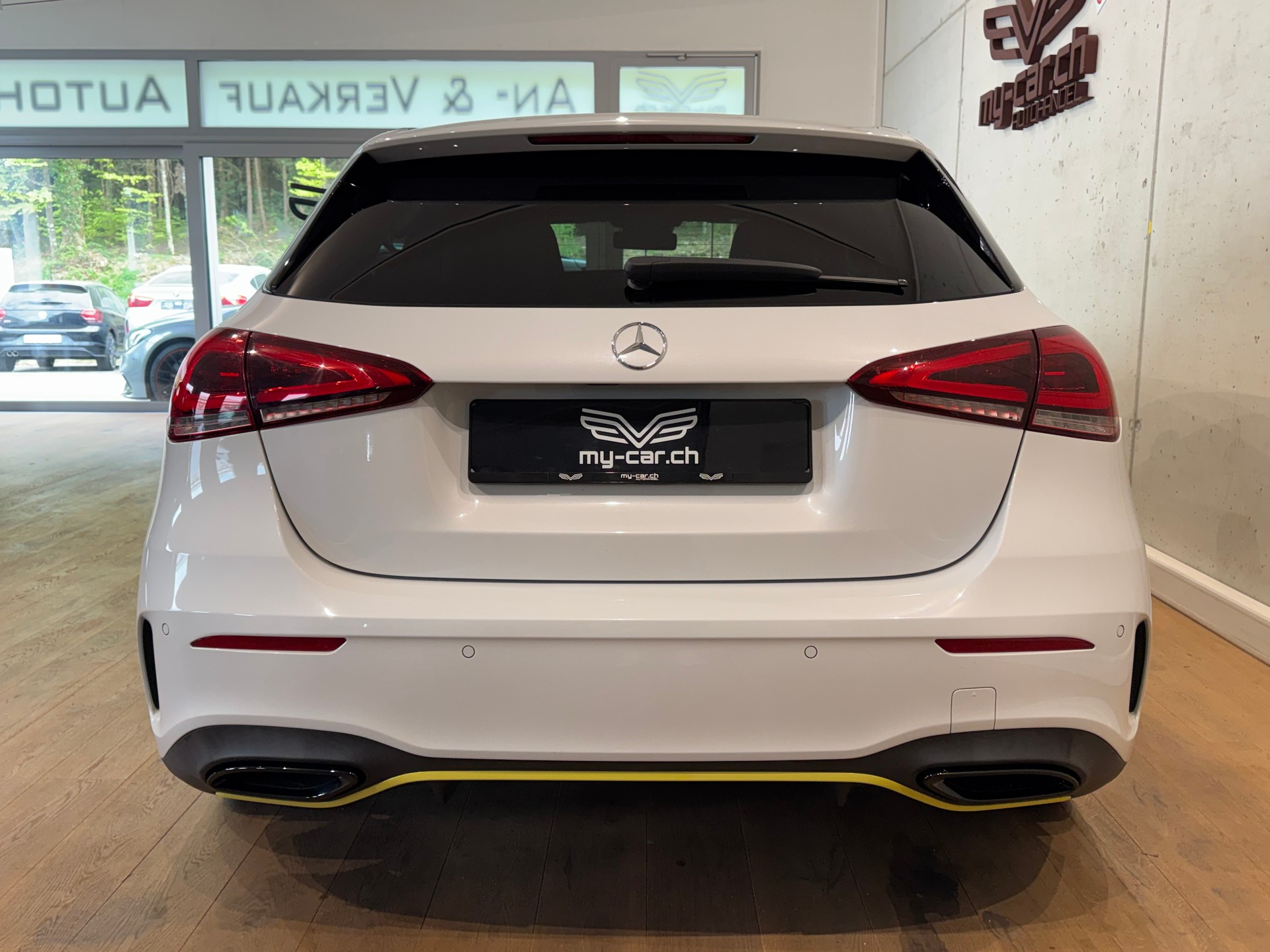 MERCEDES-BENZ A 220 AMG Line EDITION 1 7G-DCT 4Matic || BURMESTER || 360 || PANORAMA-image-8