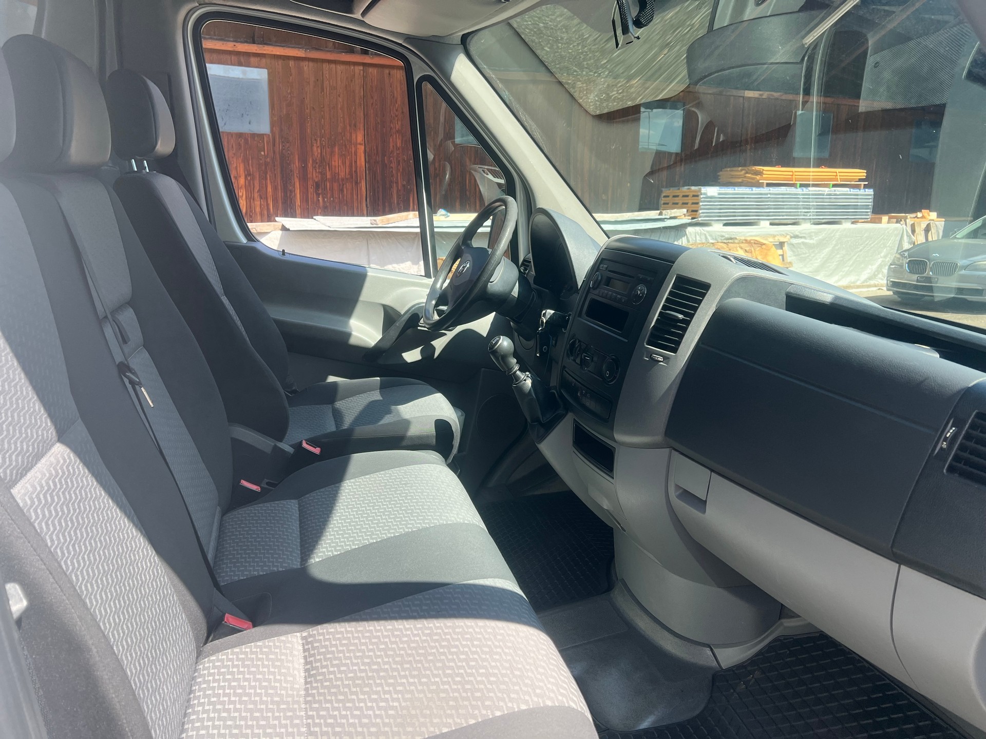 VW Crafter 35 2.0 TDI CR-image-6