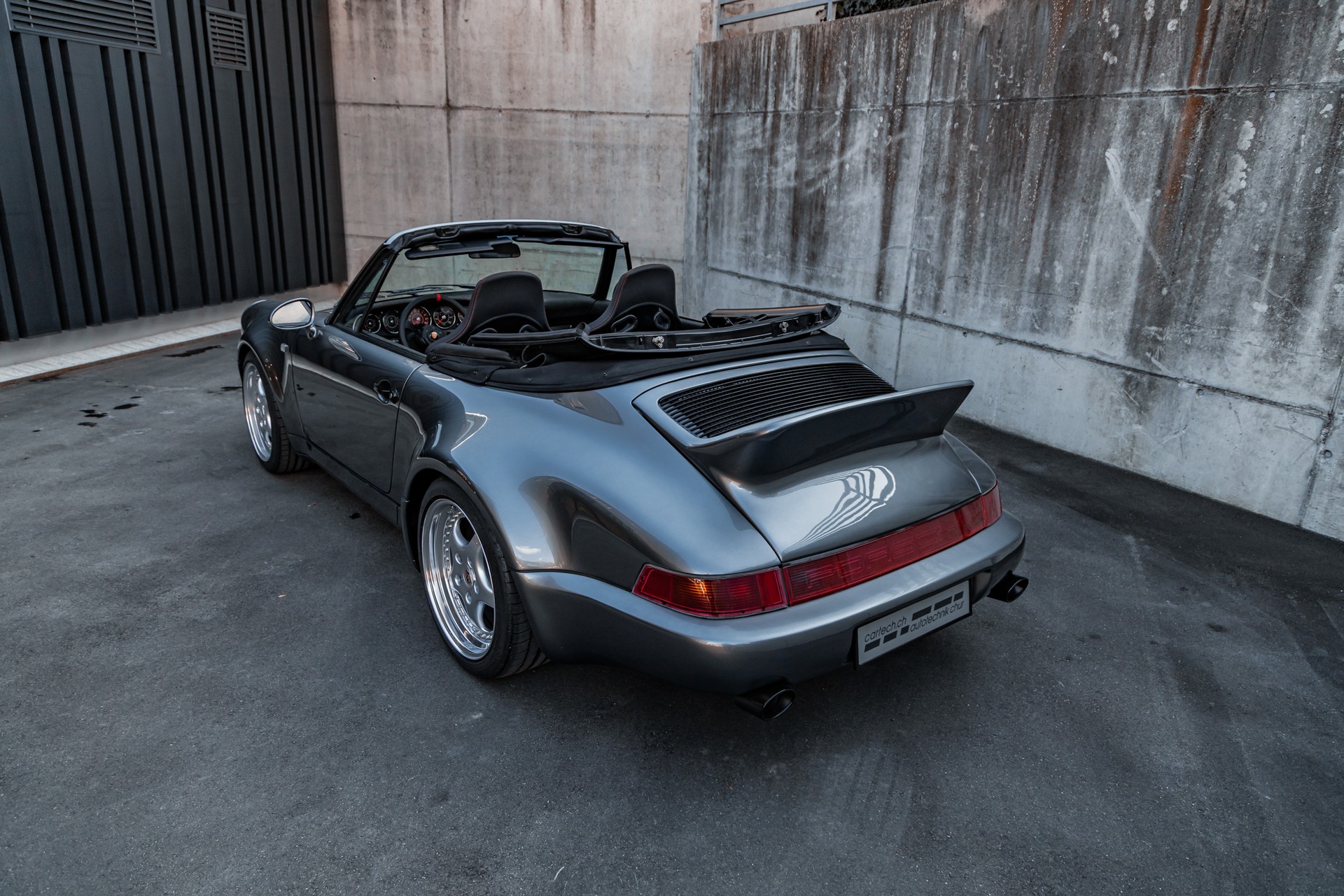 PORSCHE 911 Carrera 4 Cabrio-image-27