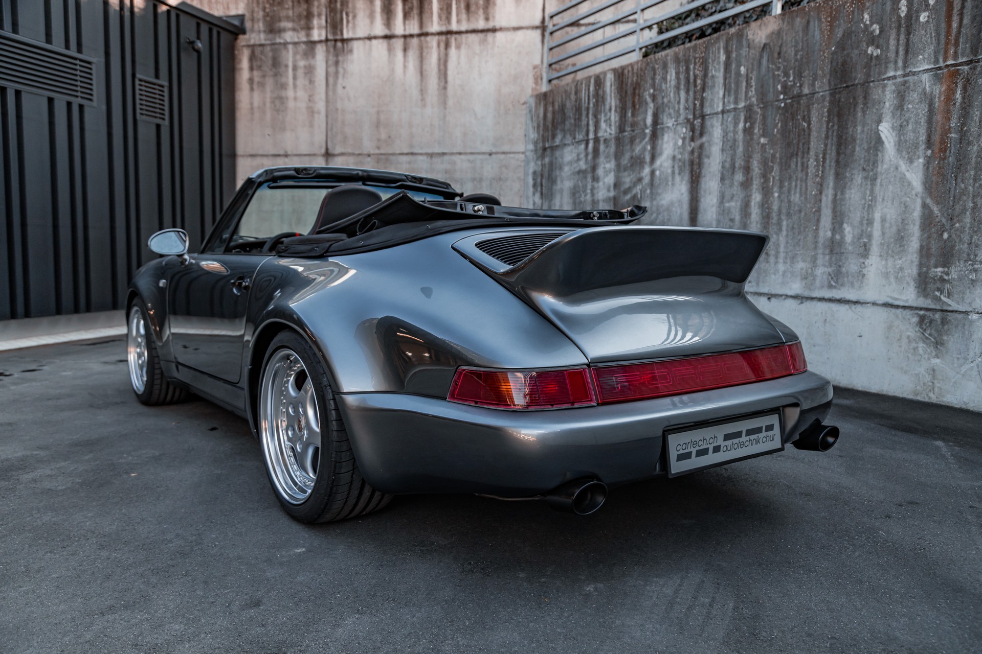 PORSCHE 911 Carrera 4 Cabrio-image-28