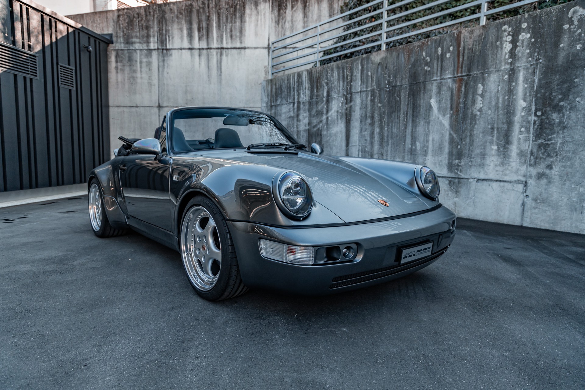 PORSCHE 911 Carrera 4 Cabrio-image-1