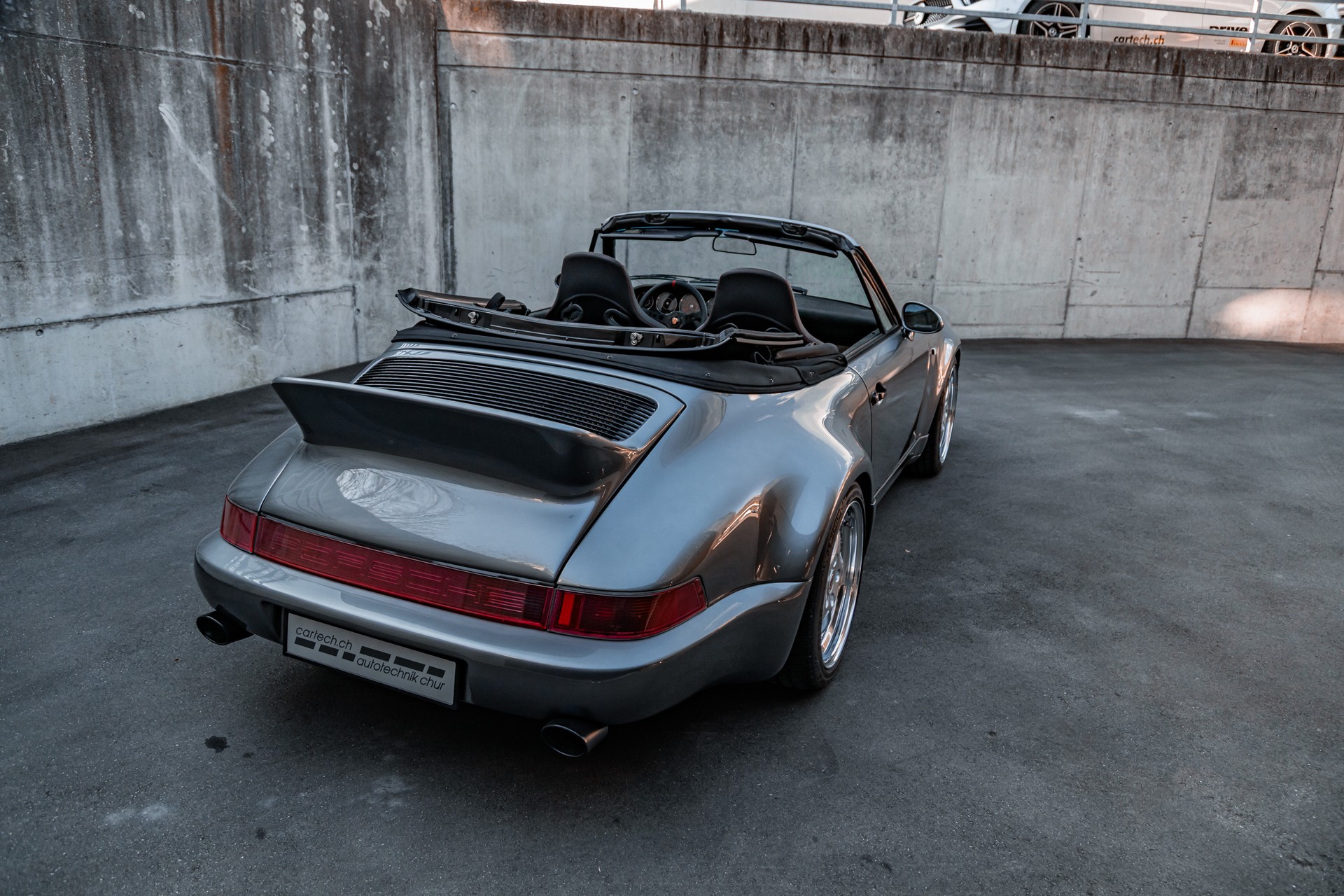 PORSCHE 911 Carrera 4 Cabrio-image-7