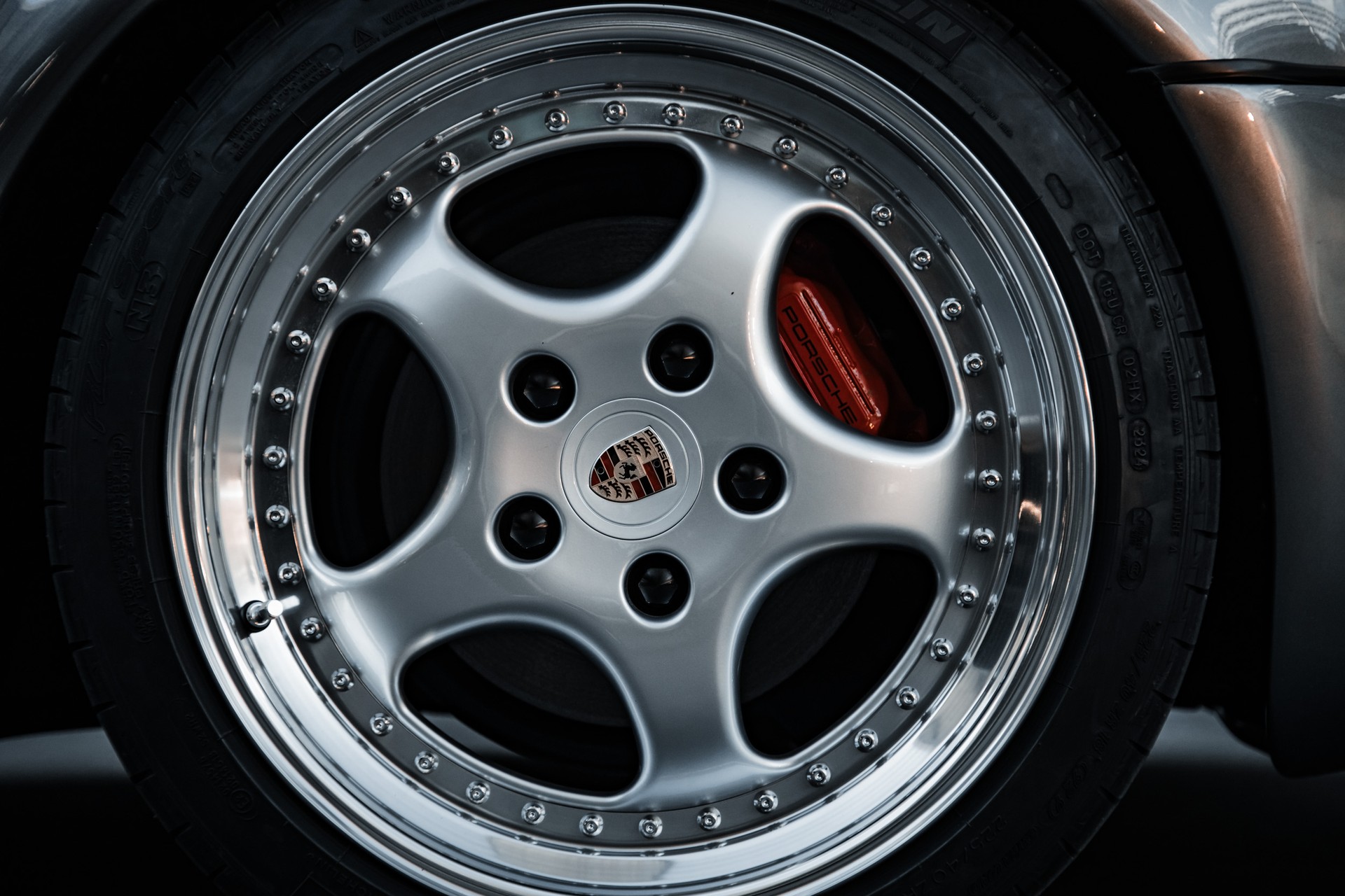 PORSCHE 911 Carrera 4 Cabrio-image-16