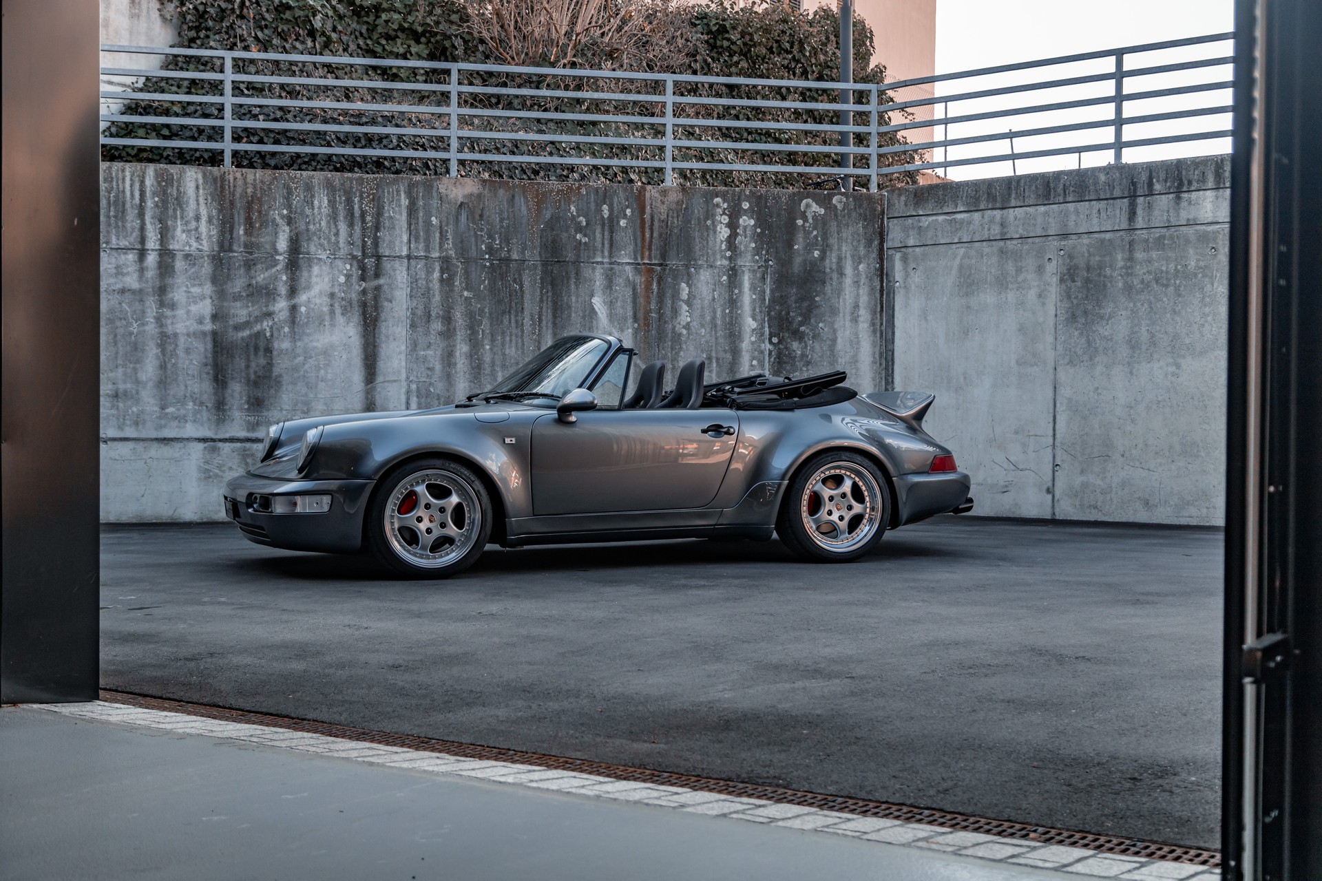 PORSCHE 911 Carrera 4 Cabrio-image-20