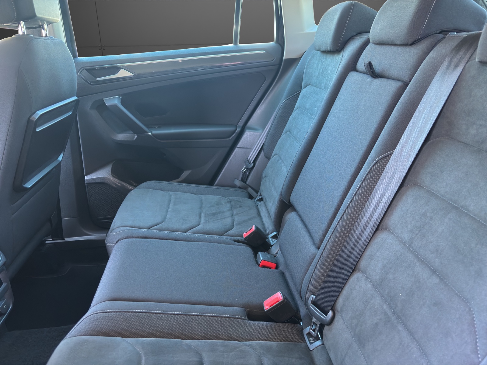 VW Tiguan 2.0TSI Highline 4Motion DSG-image-12