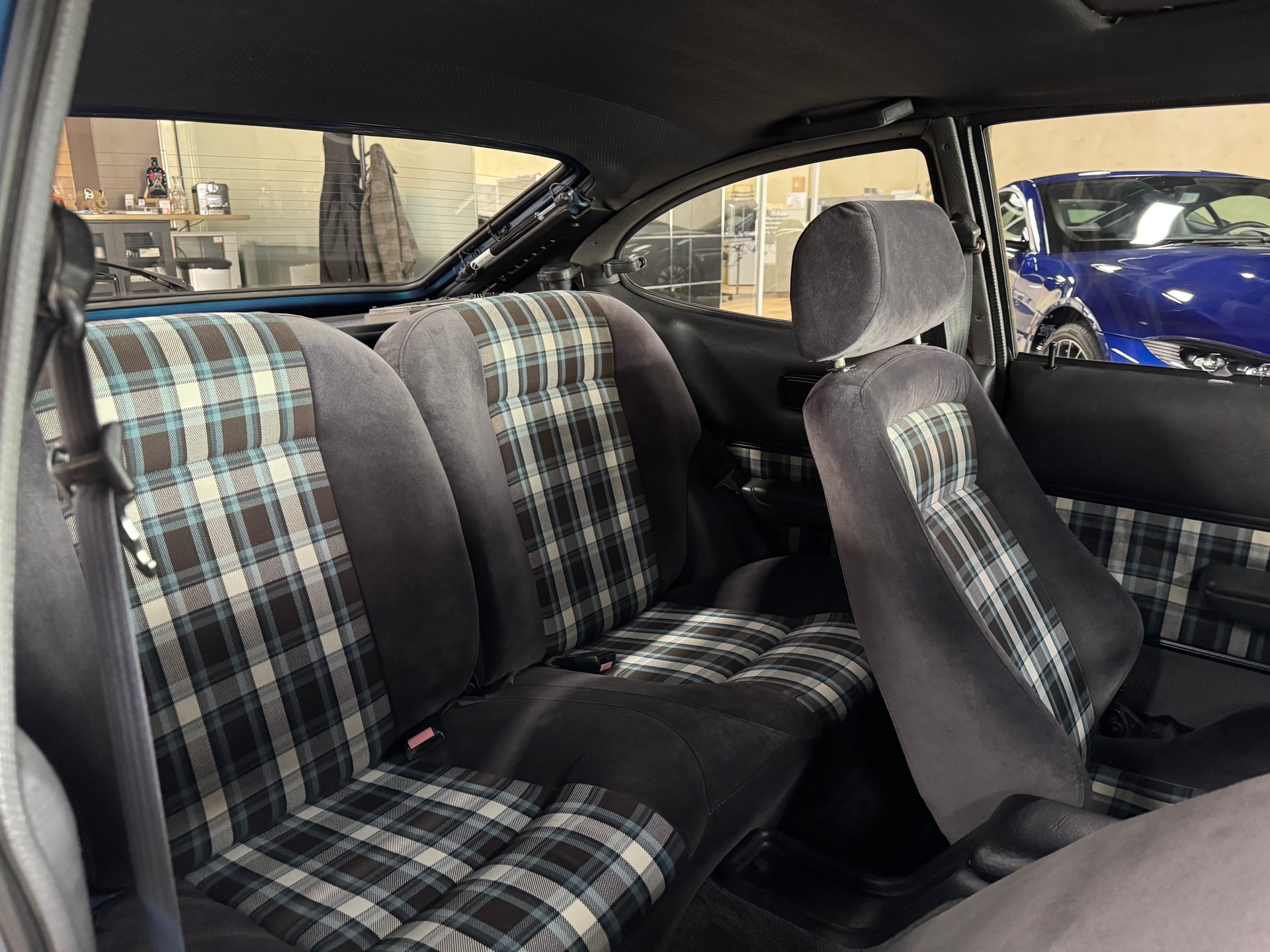 FORD Capri 2.8 INJECTION-image-15